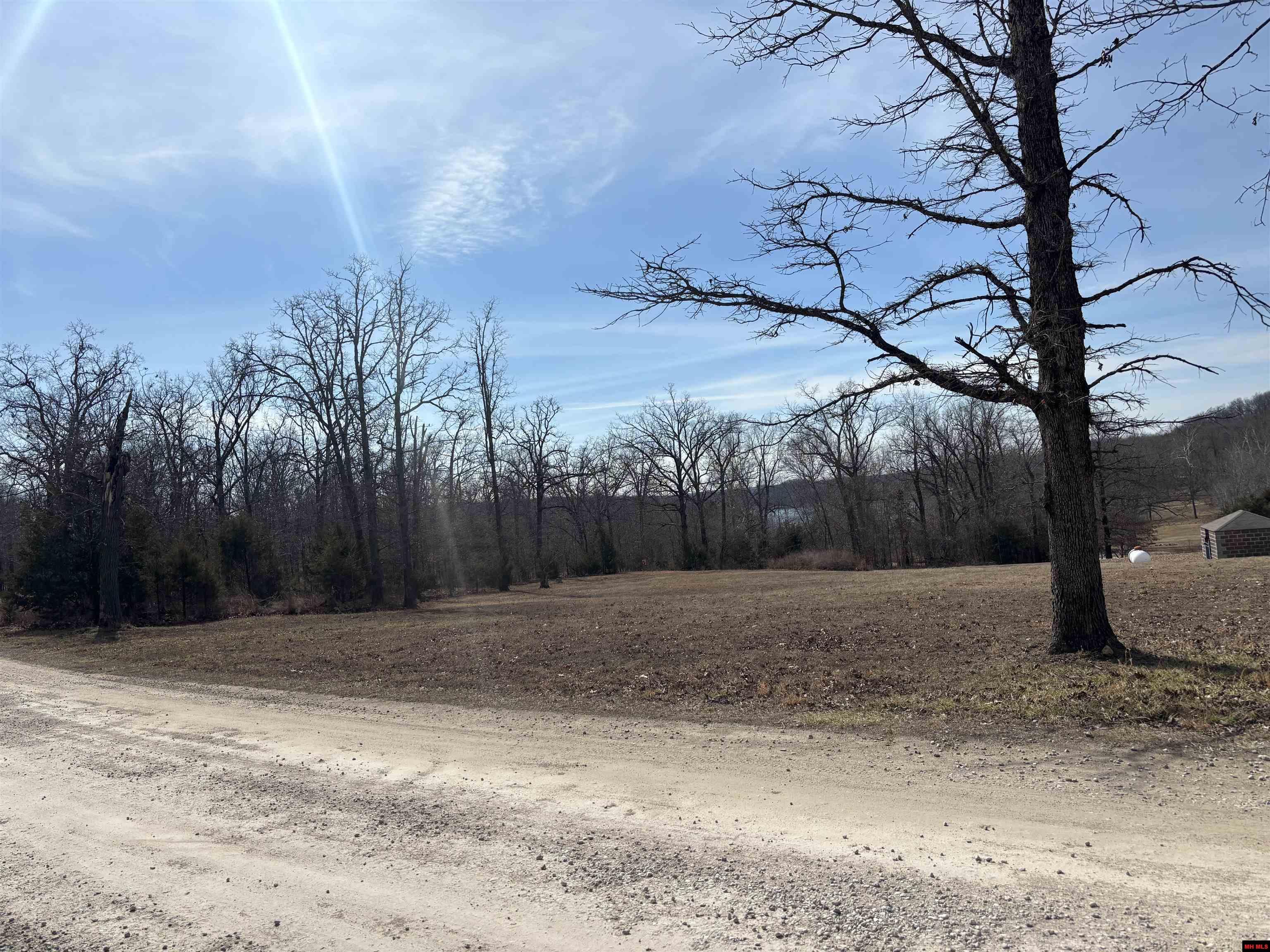 002-11124-006 Lake Point Bluff