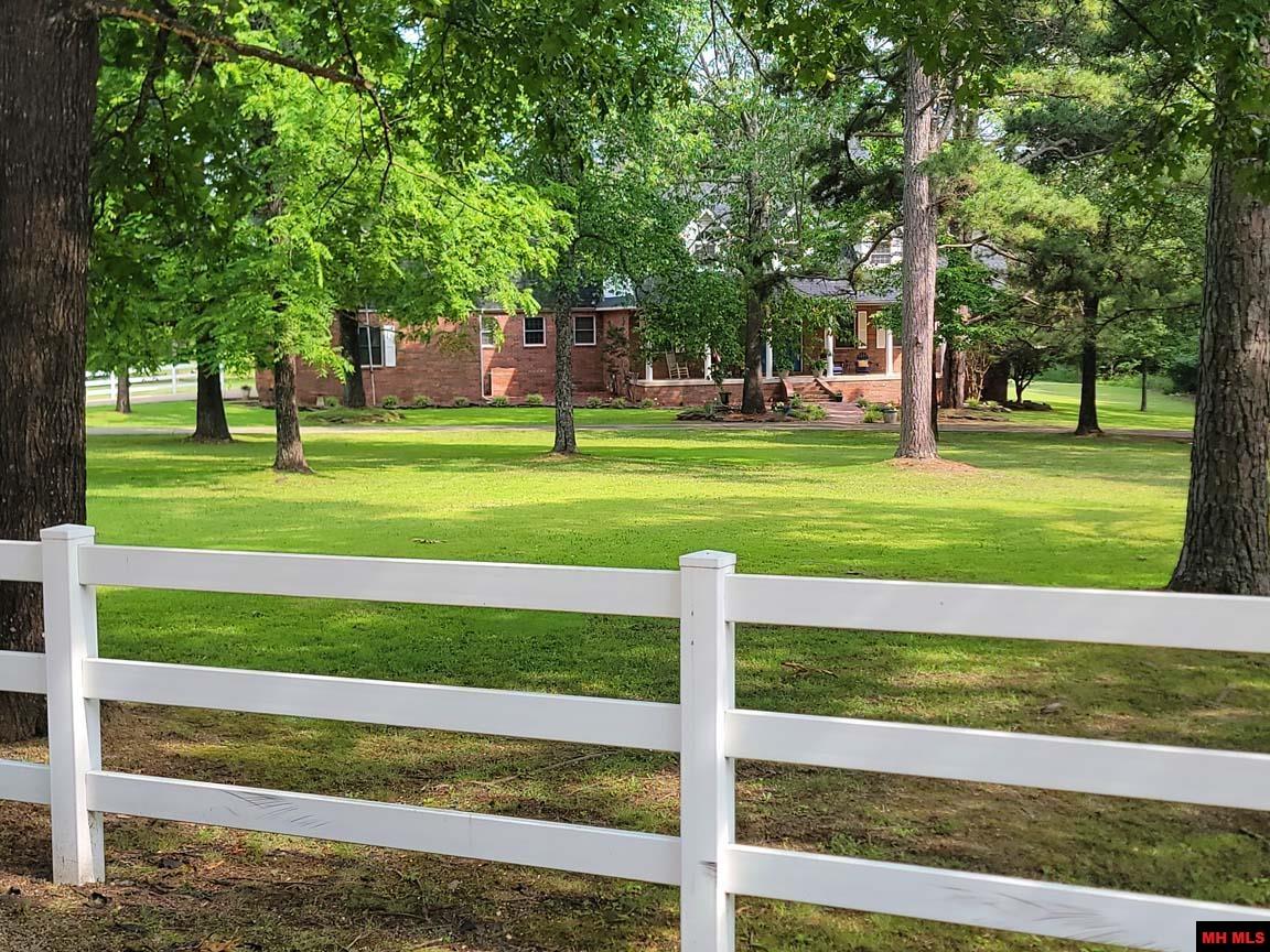 180 OAK TREE TERRACE Mountain Home, AR