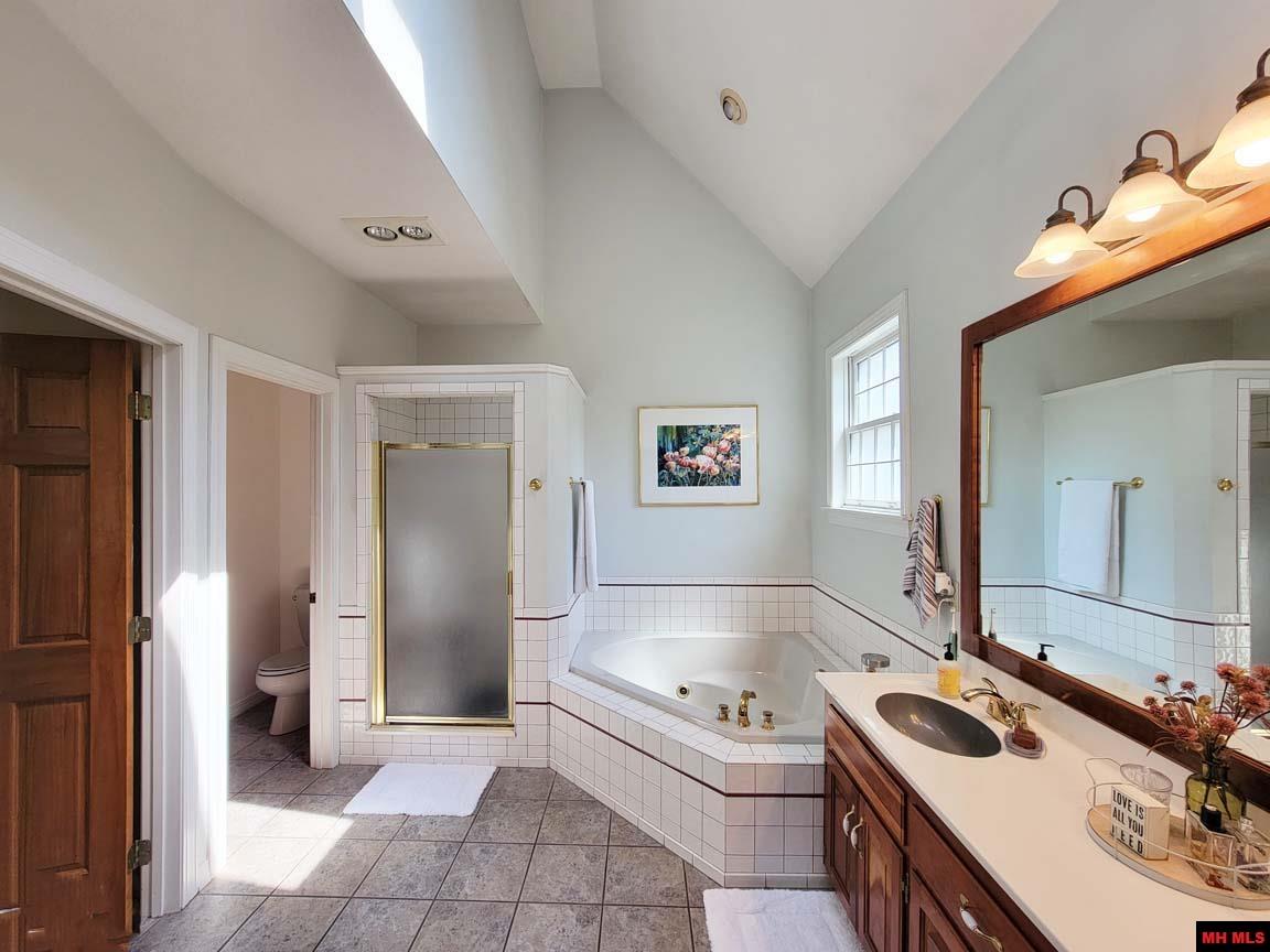 180 OAK TREE TERRACE Mountain Home, AR