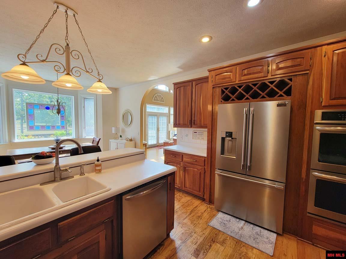 180 OAK TREE TERRACE Mountain Home, AR