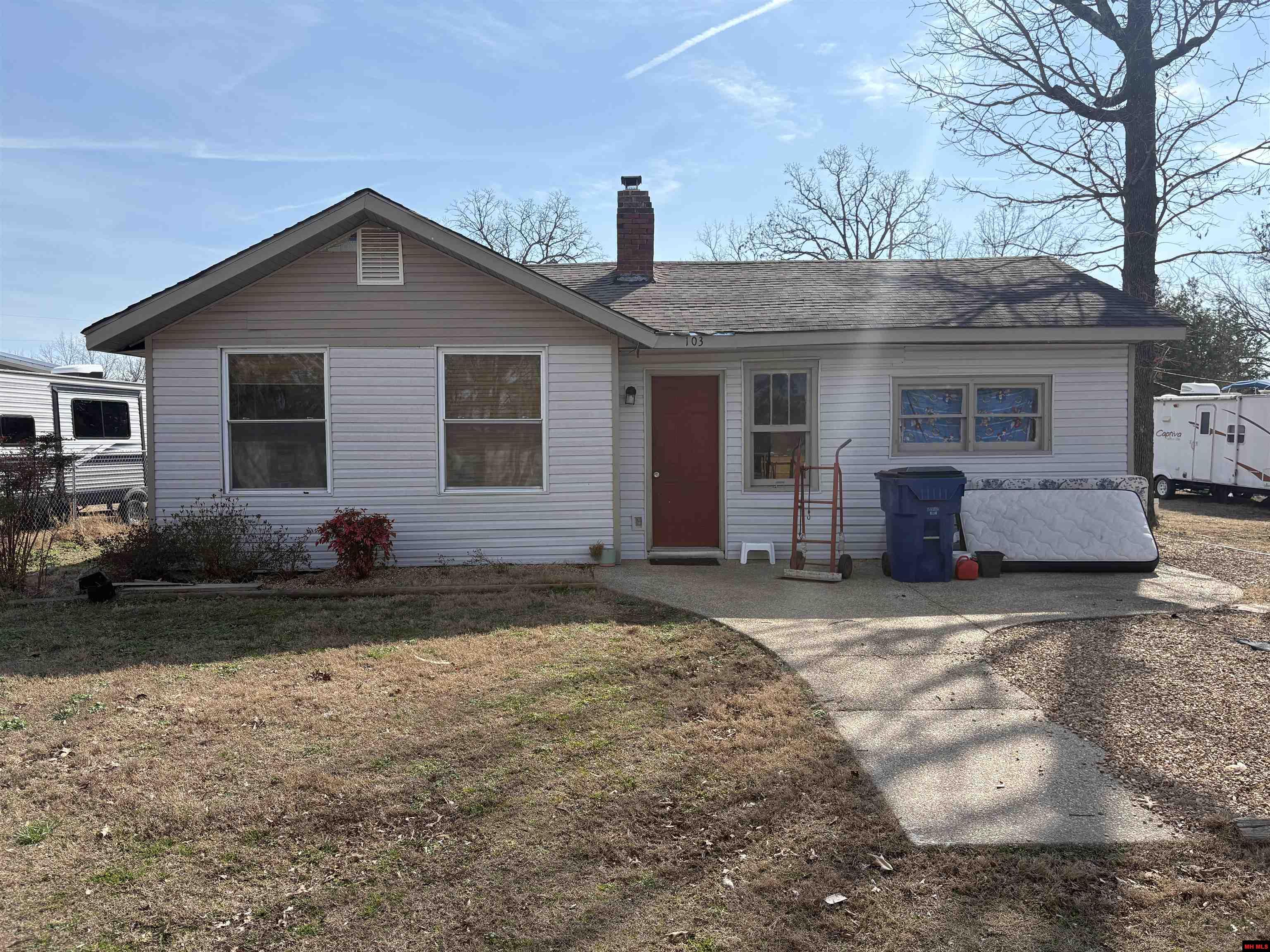 103 OAK STREET Bull Shoals, AR