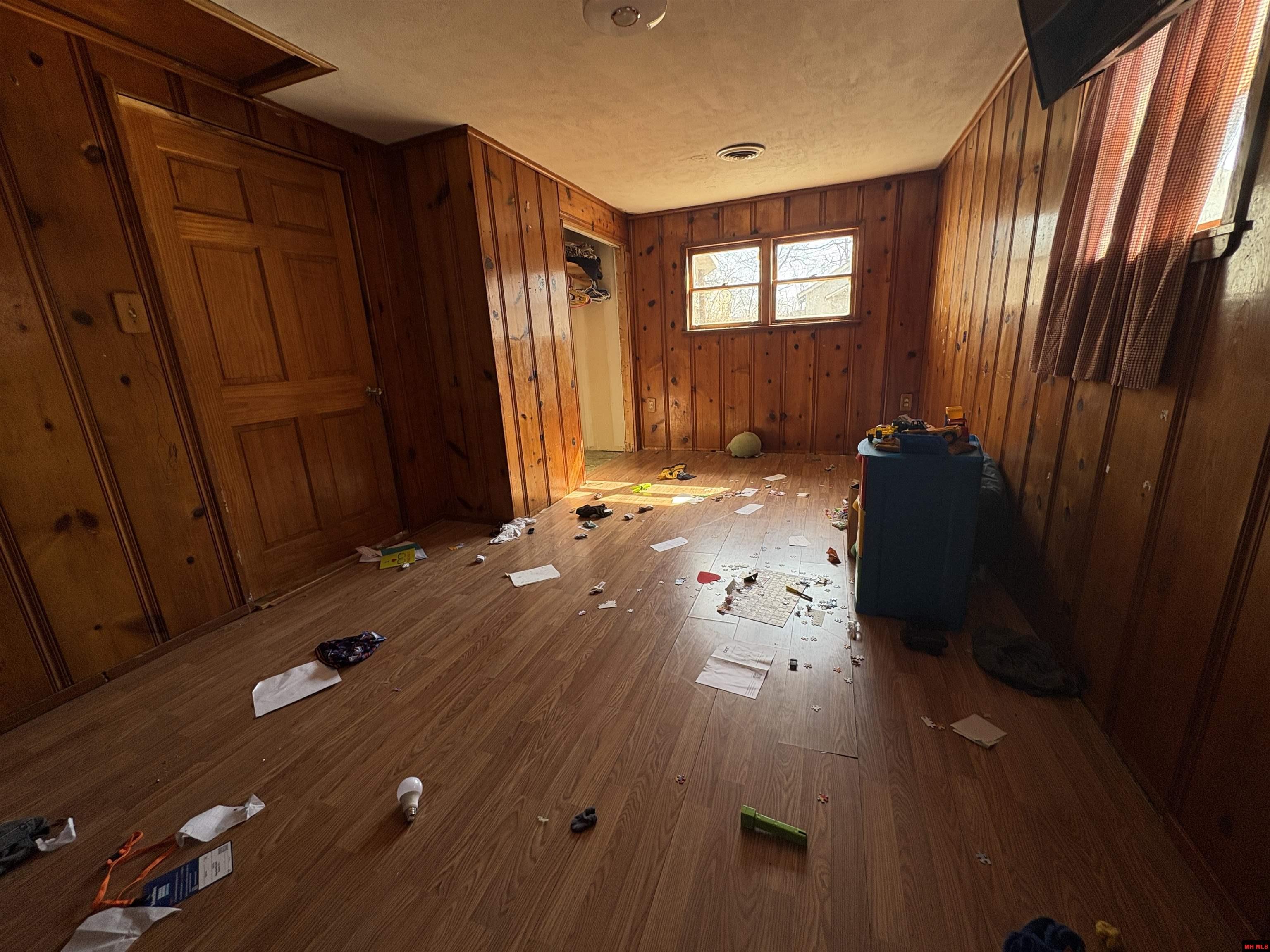 103 OAK STREET Bull Shoals, AR