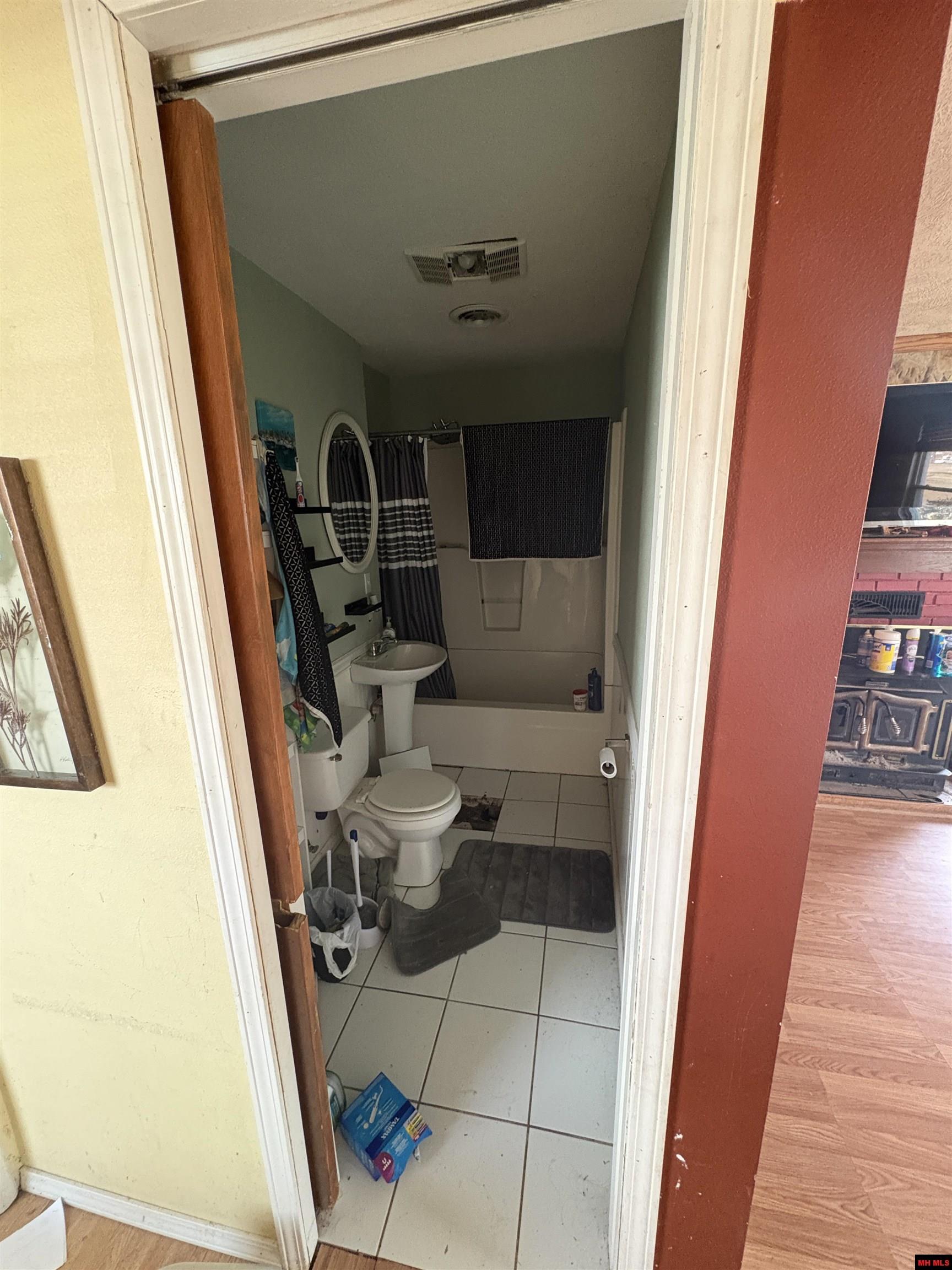 103 OAK STREET Bull Shoals, AR