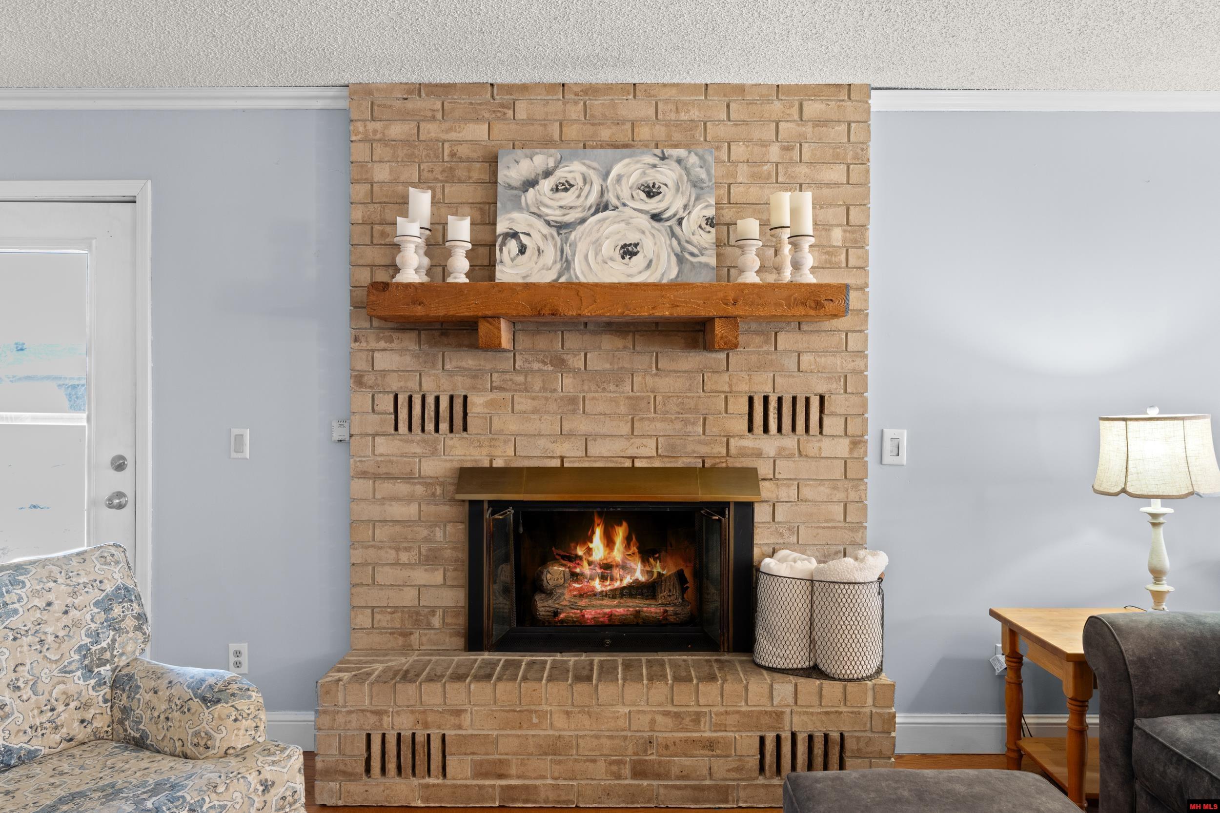 1401 S Kingswood Way