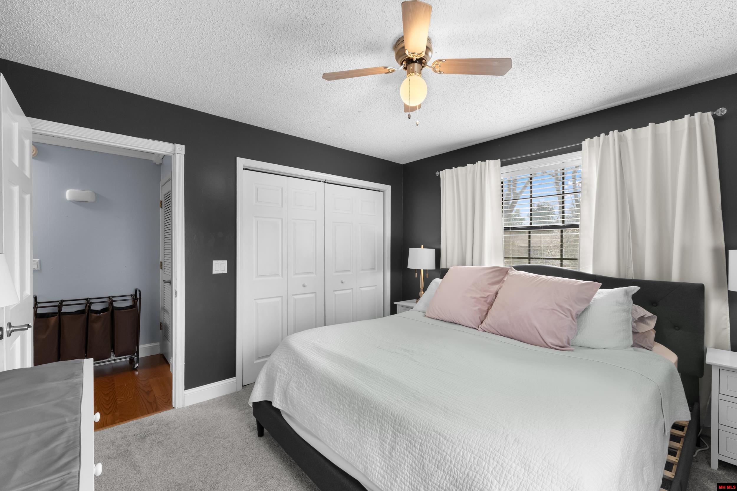 1401 S Kingswood Way