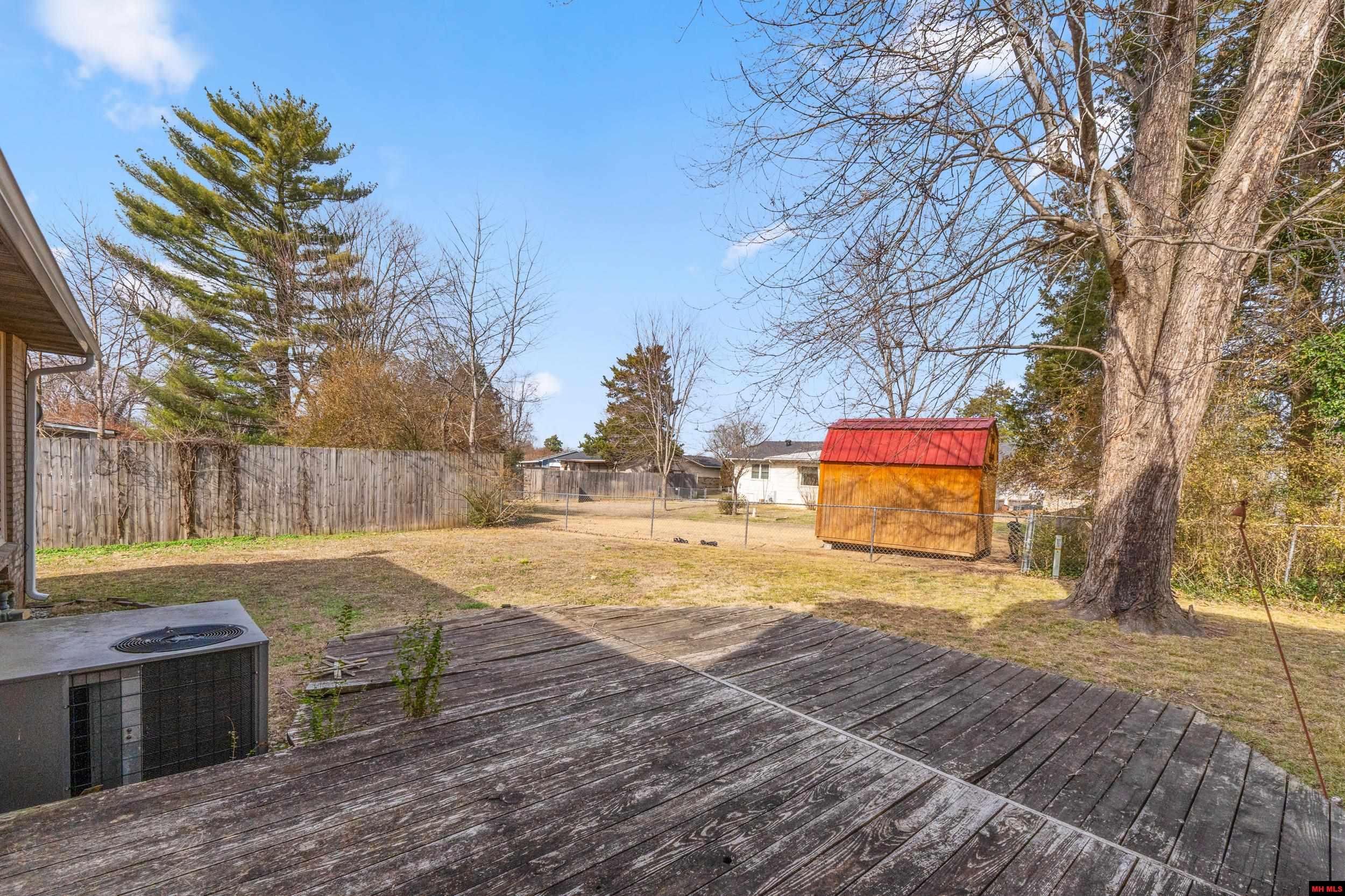 1401 S Kingswood Way