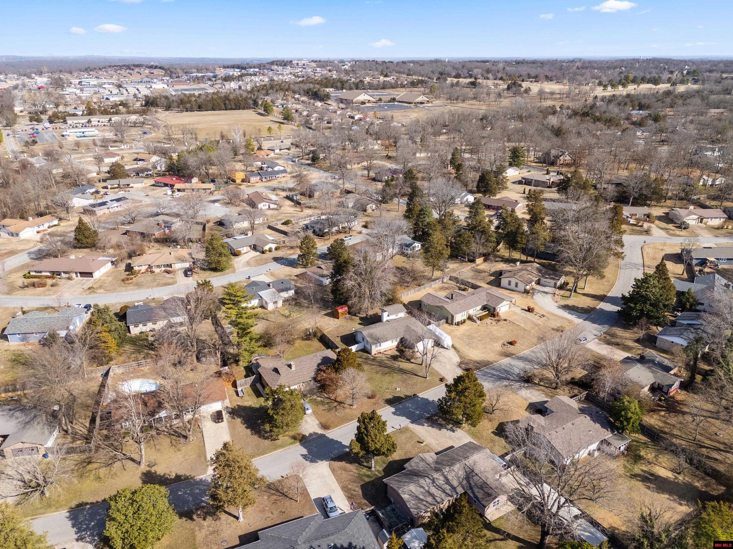 1401 S Kingswood Way