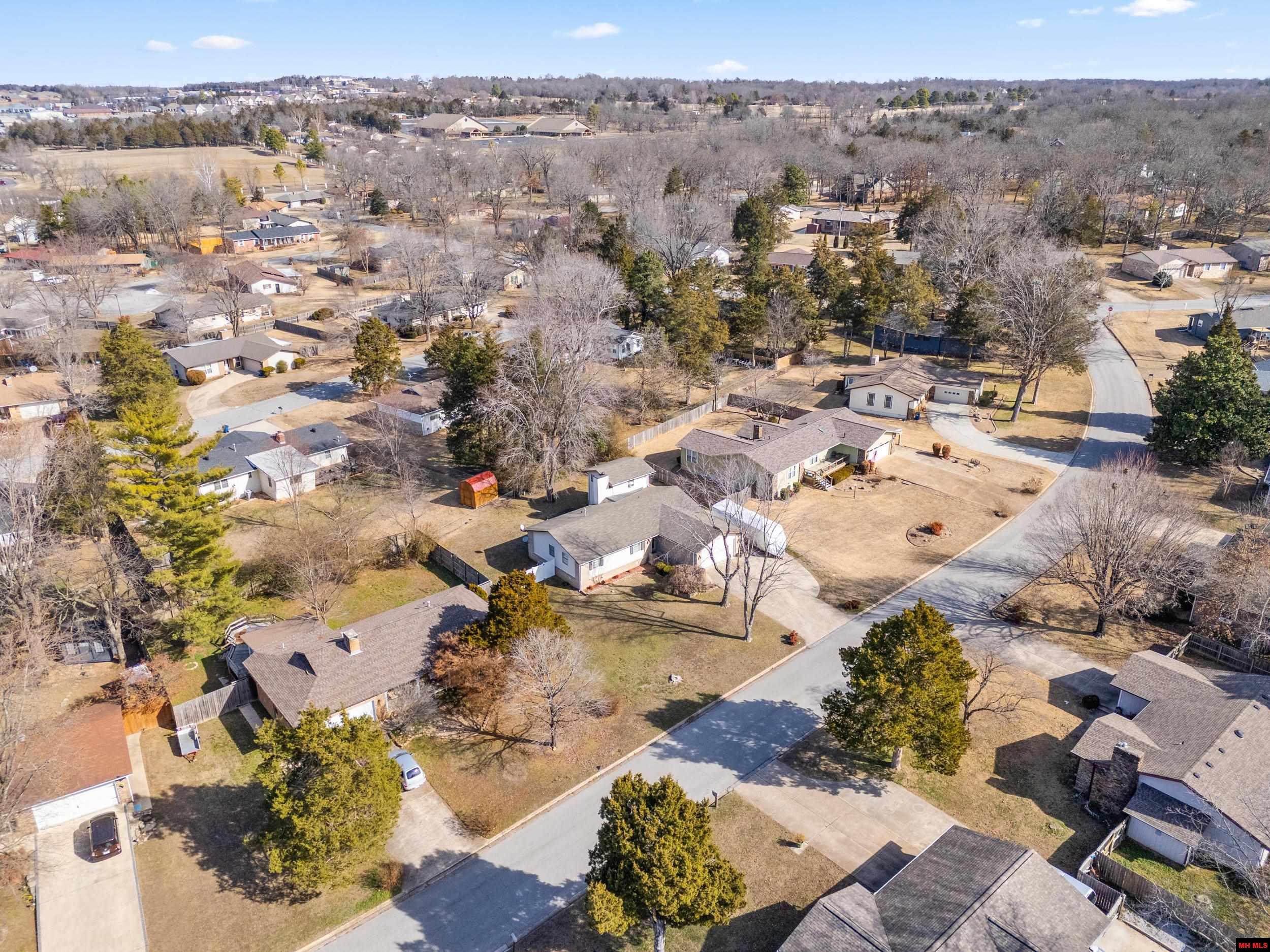 1401 S Kingswood Way