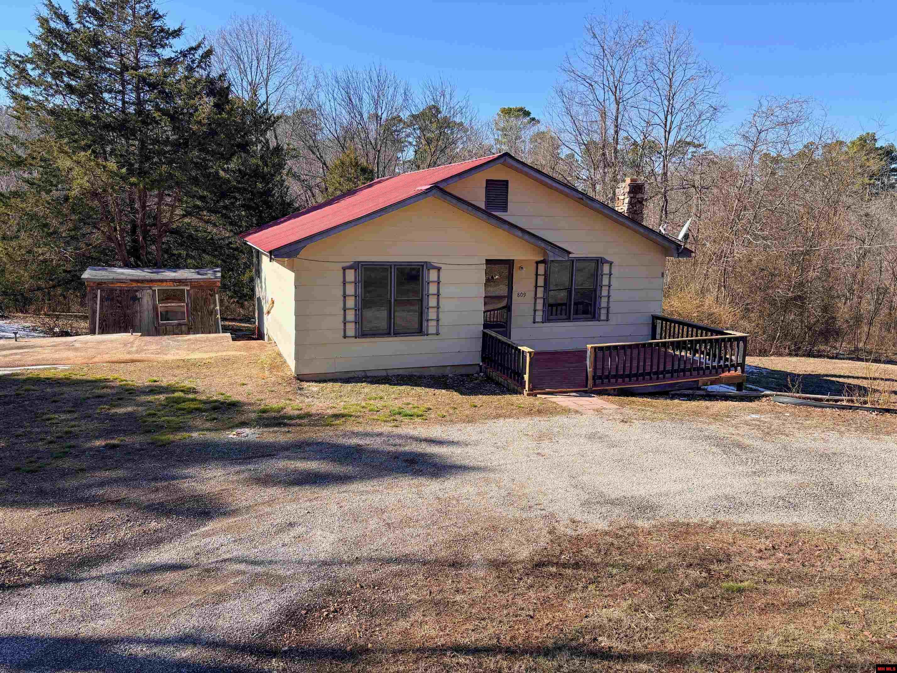 809 N FAIRVIEW ROAD Mammoth Spring, AR
