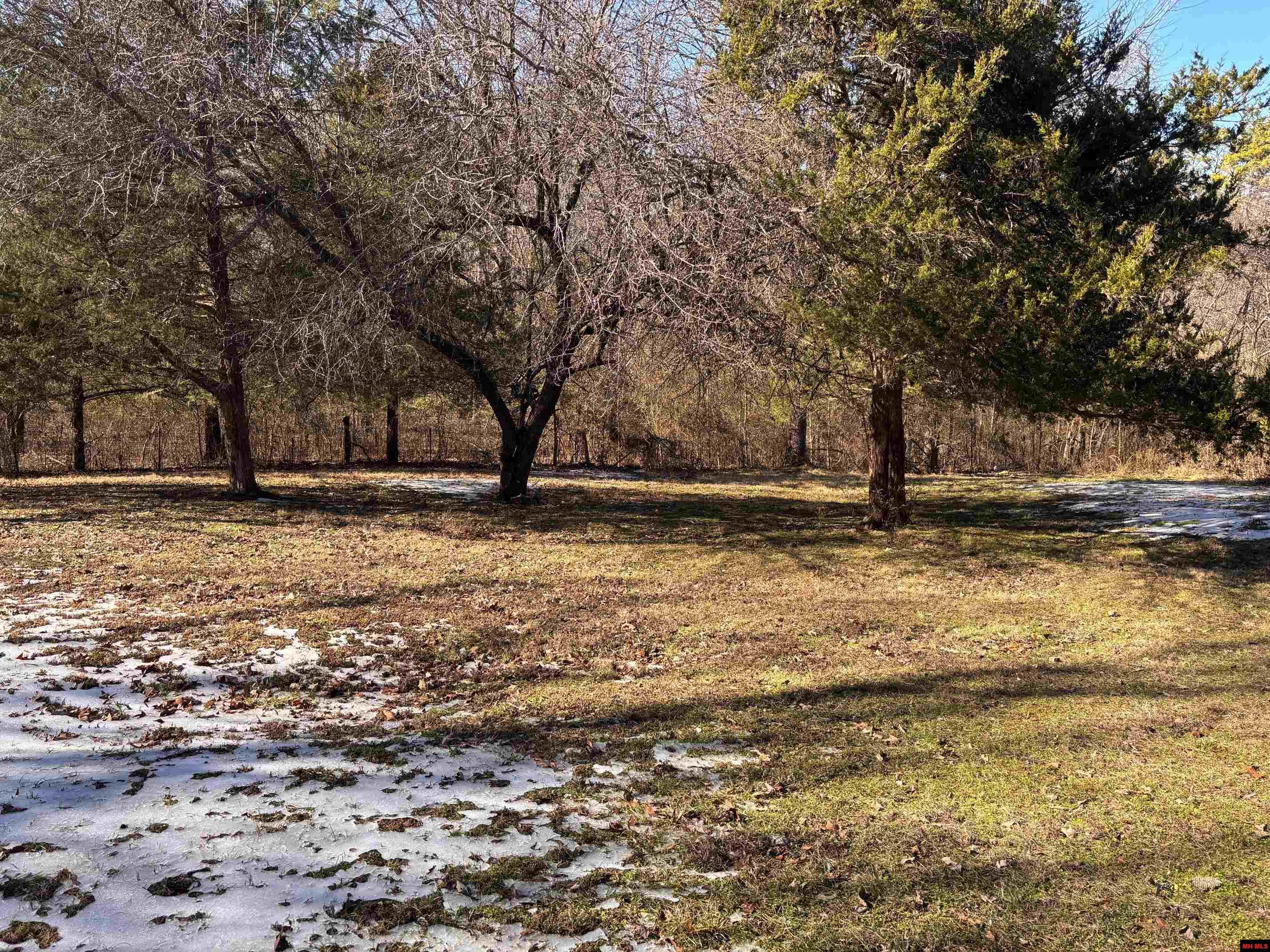 809 N FAIRVIEW ROAD Mammoth Spring, AR