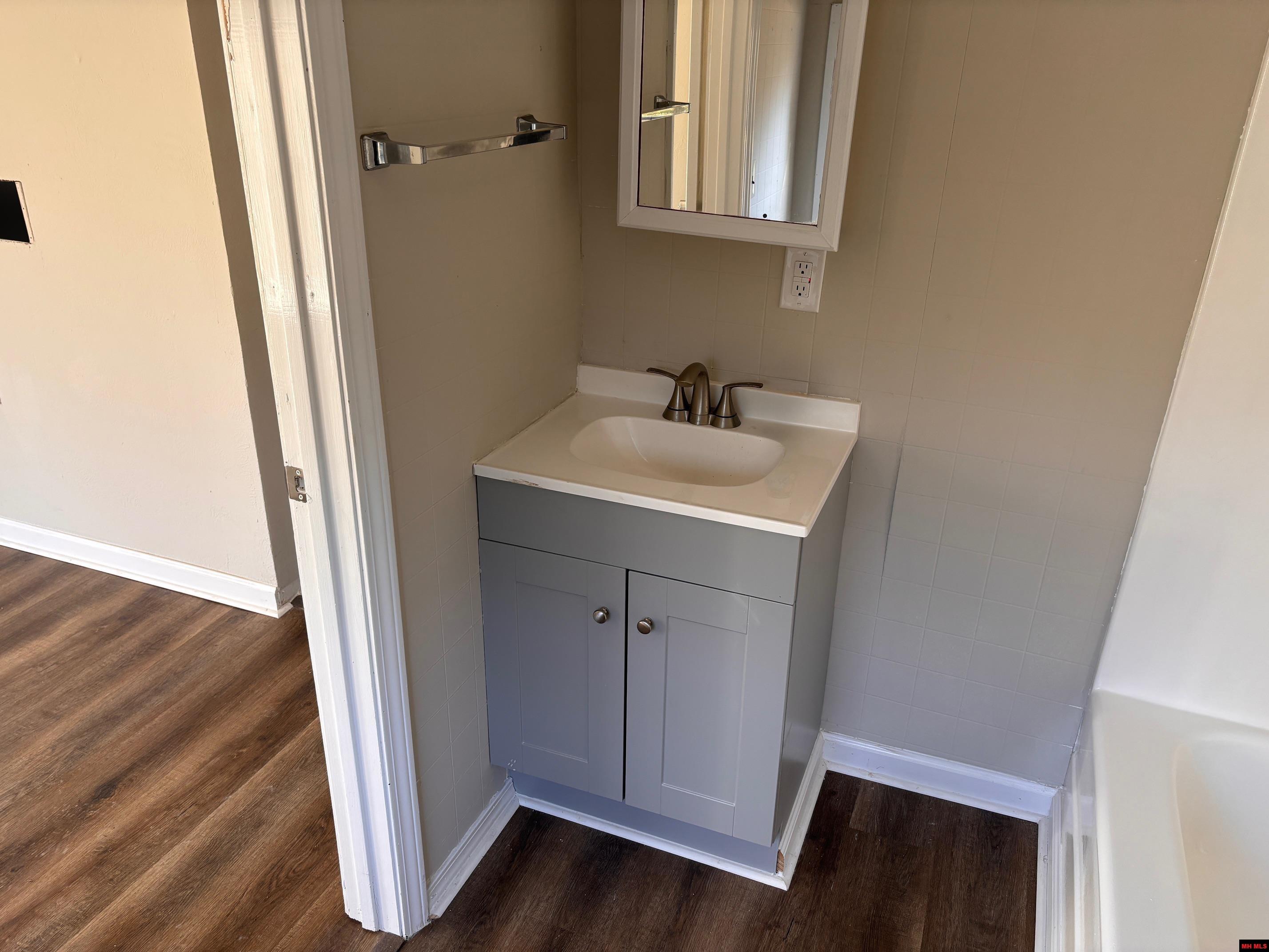 809 N FAIRVIEW ROAD Mammoth Spring, AR