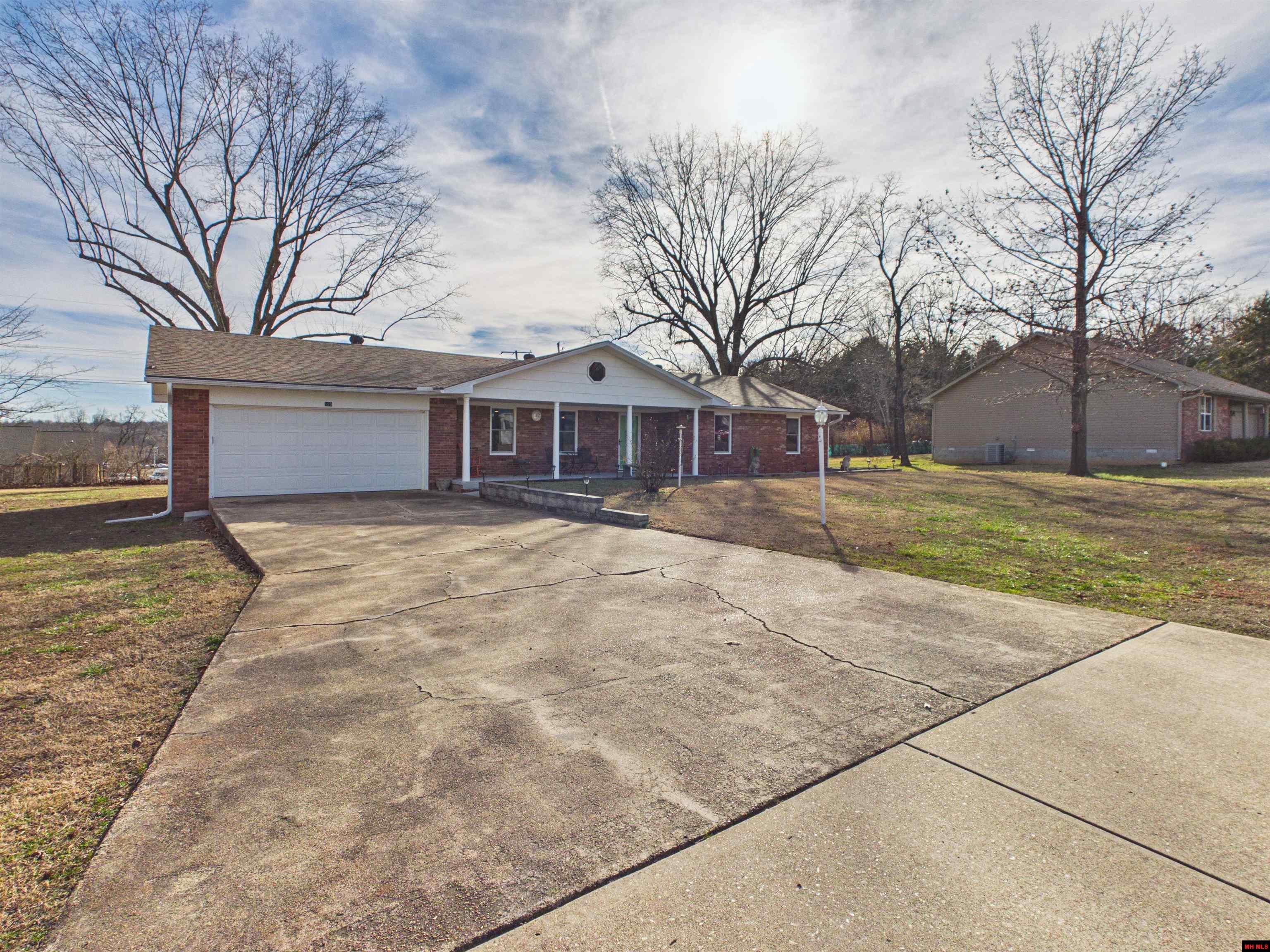 599 Western Hills Loop