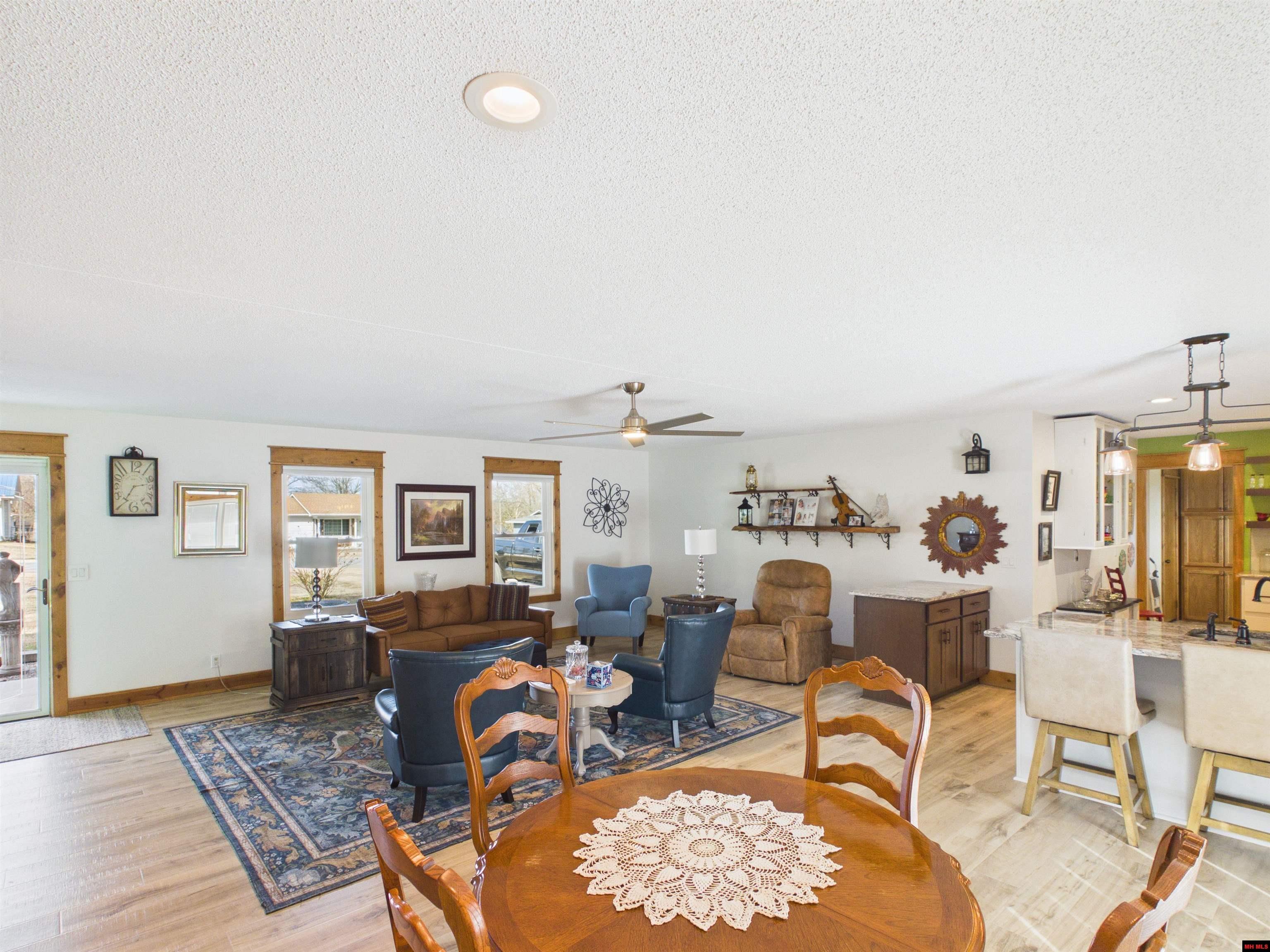 599 Western Hills Loop