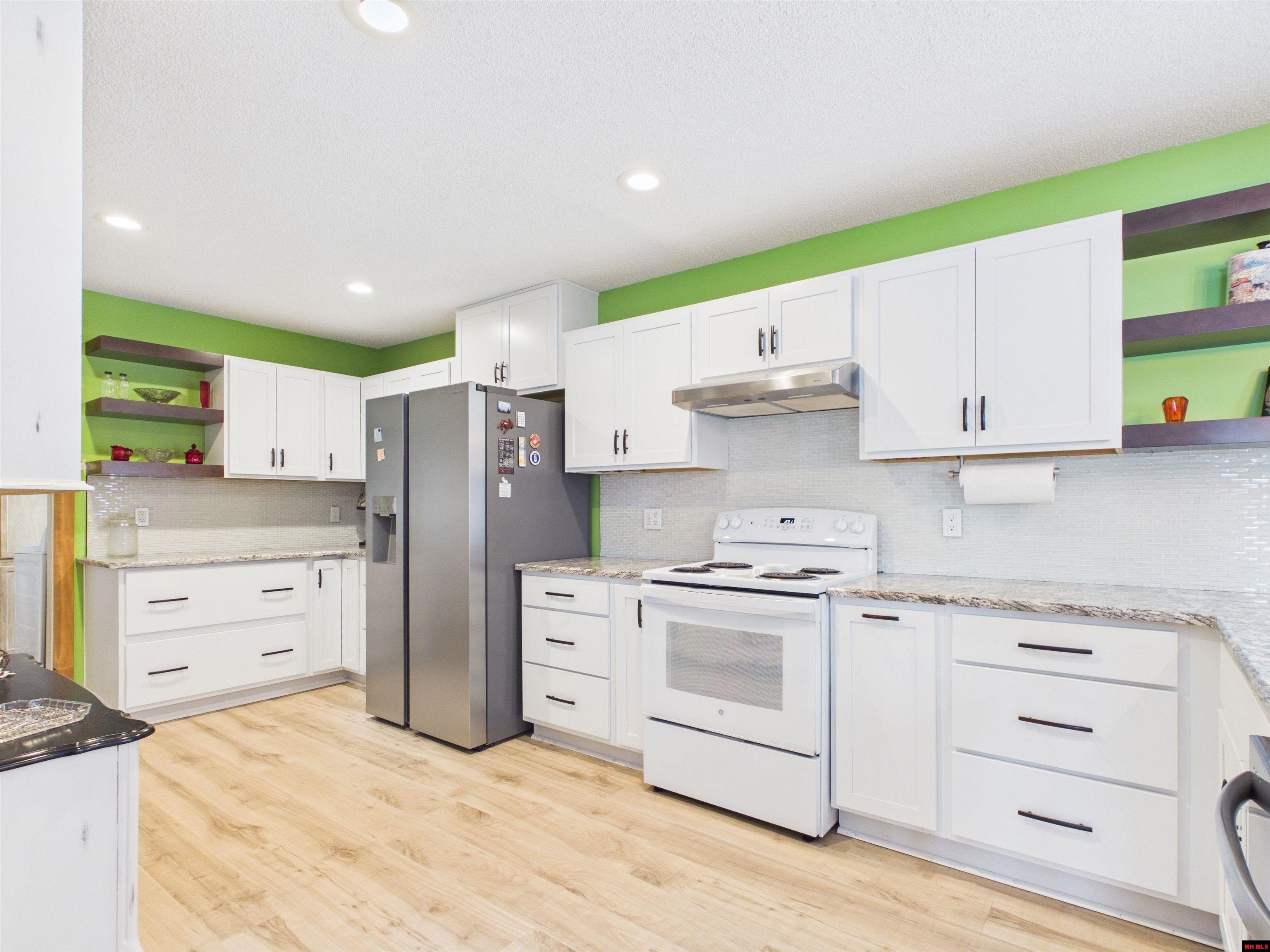 599 Western Hills Loop