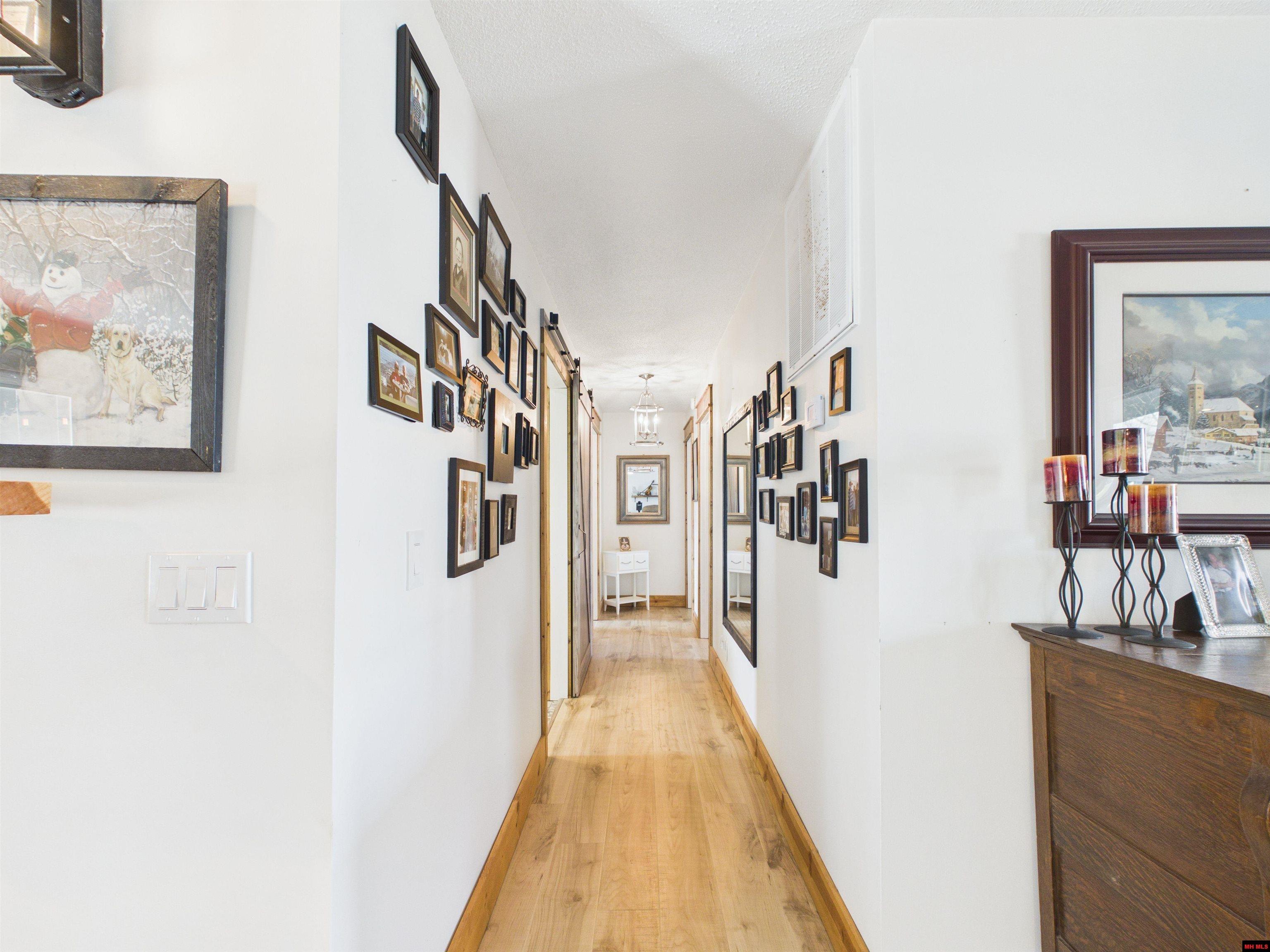 599 Western Hills Loop