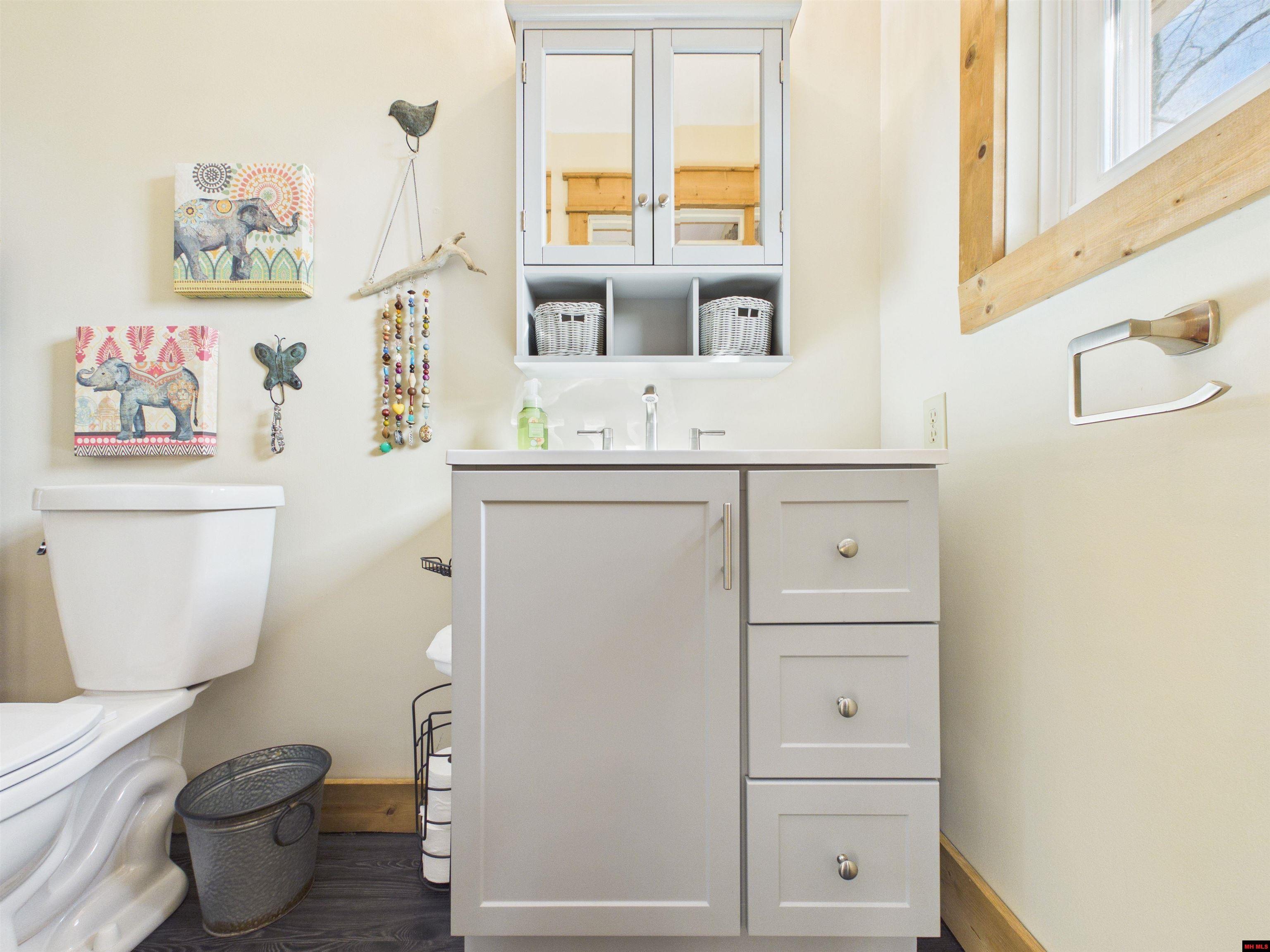 599 Western Hills Loop