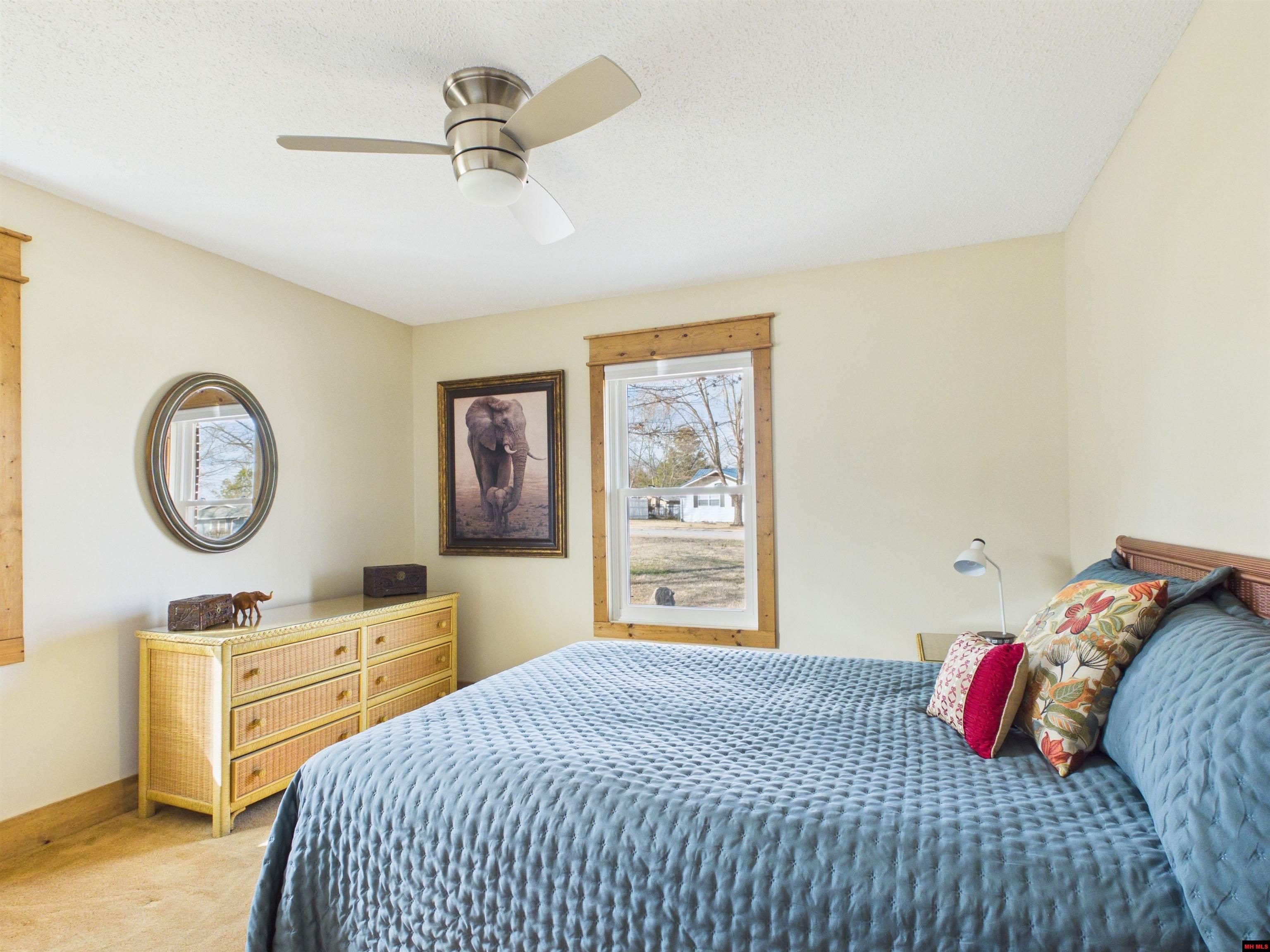 599 Western Hills Loop