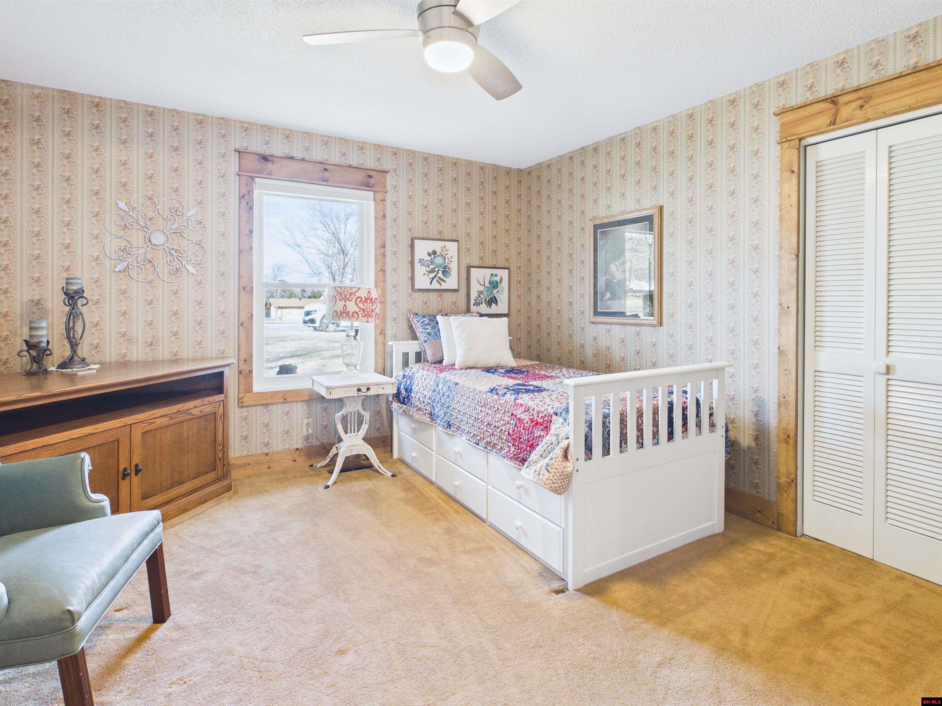 599 Western Hills Loop