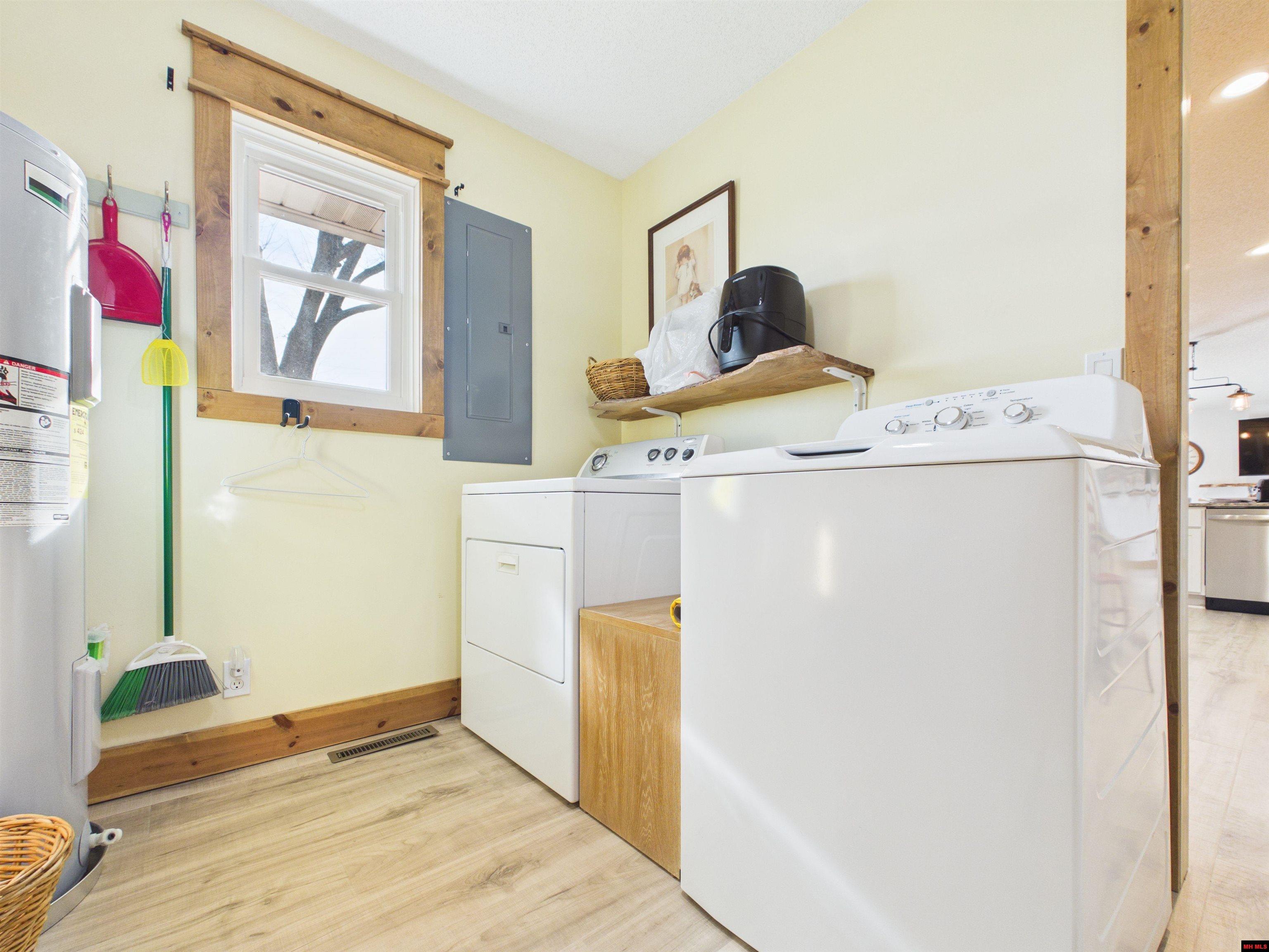 599 Western Hills Loop