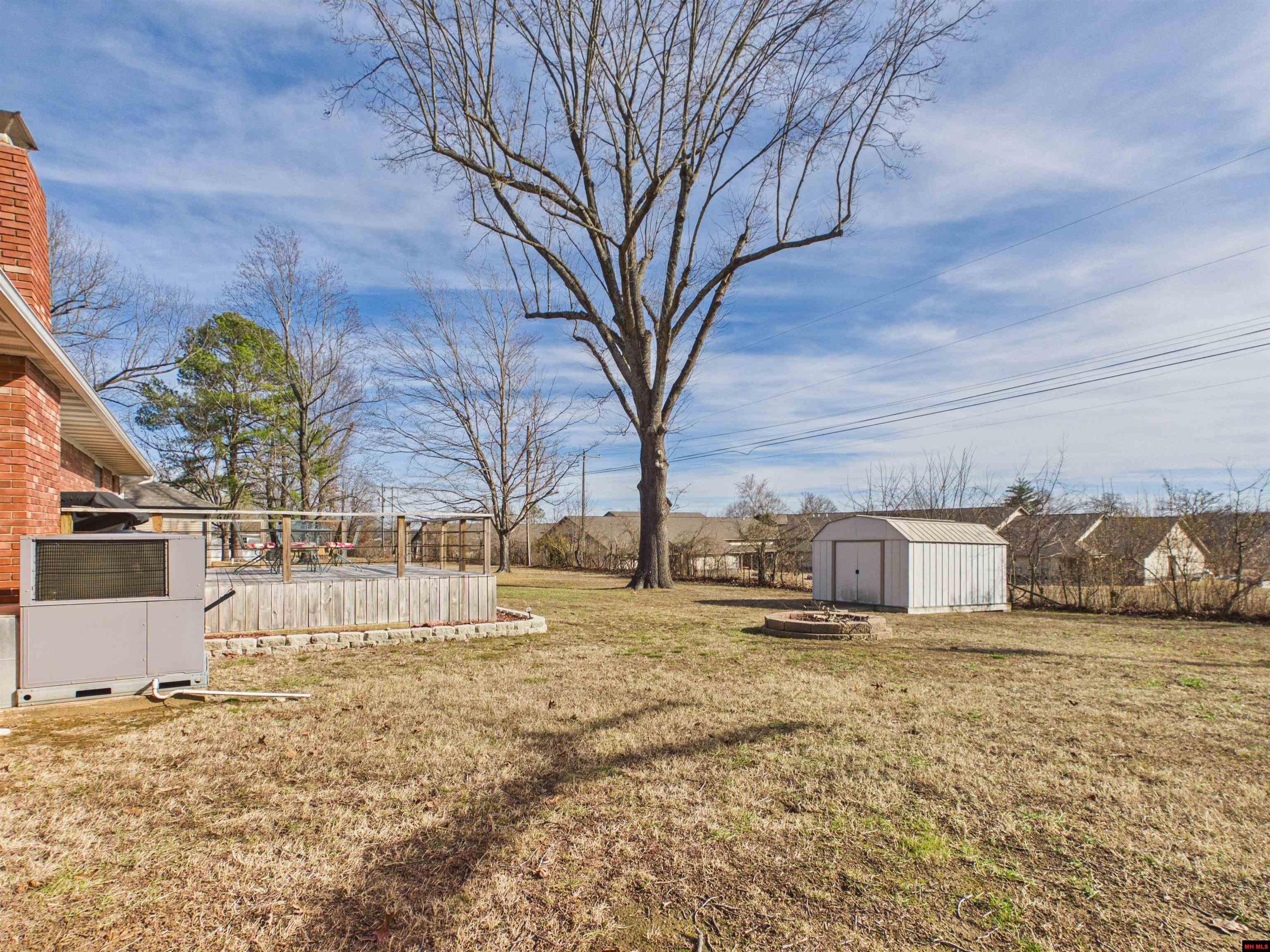 599 Western Hills Loop