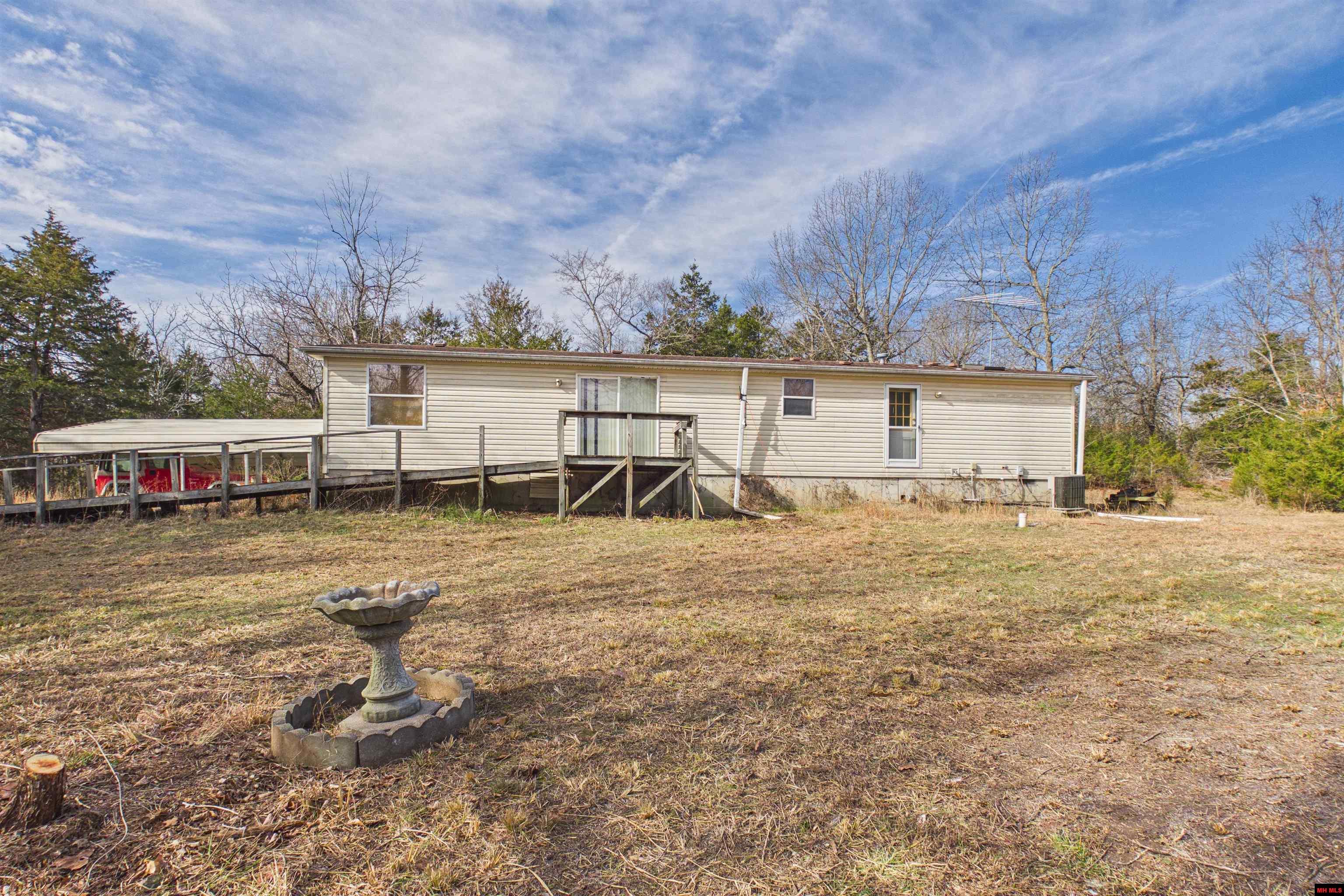 325 CR 787 Clarkridge, AR