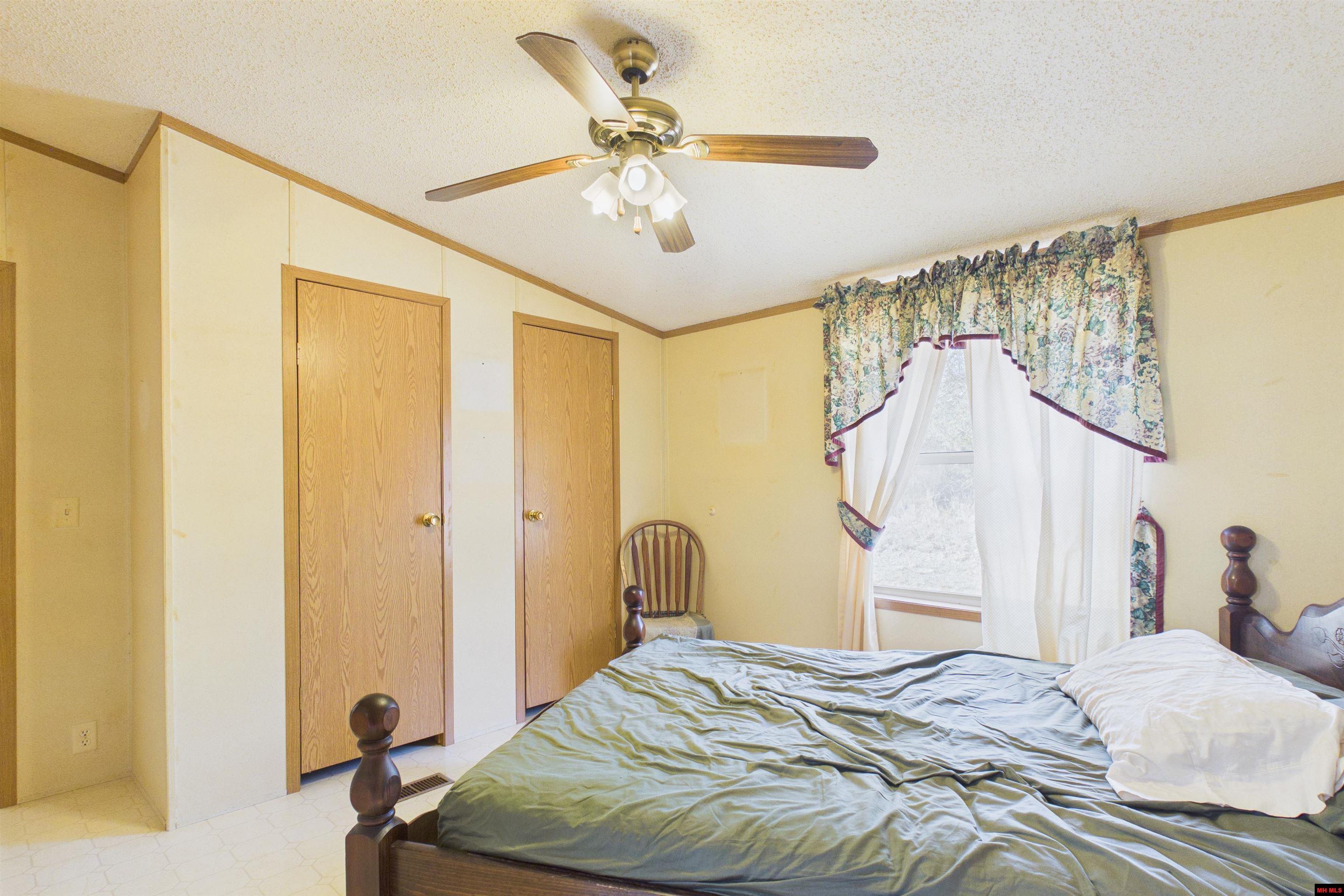 325 CR 787 Clarkridge, AR