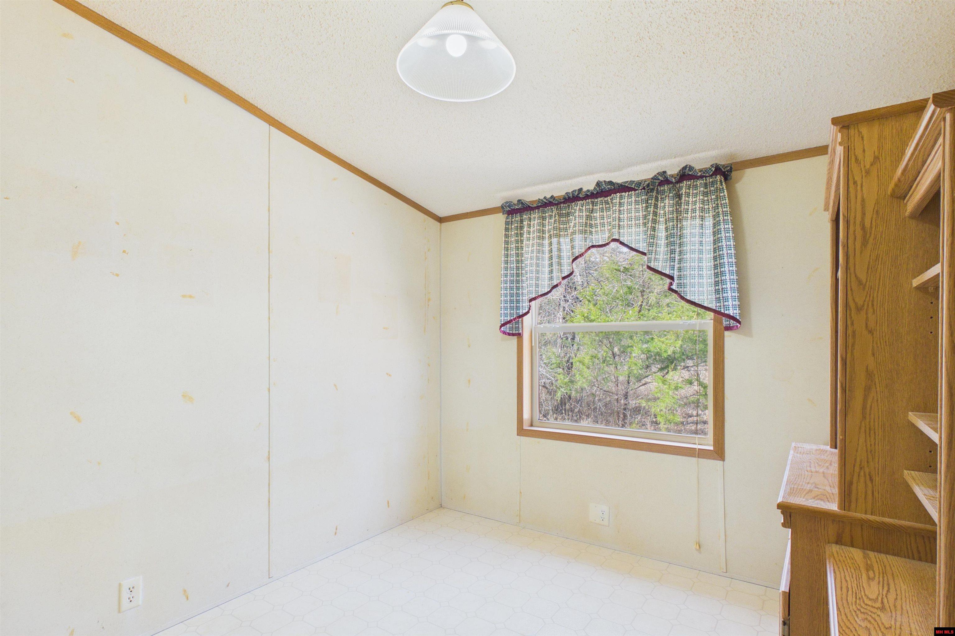 325 CR 787 Clarkridge, AR