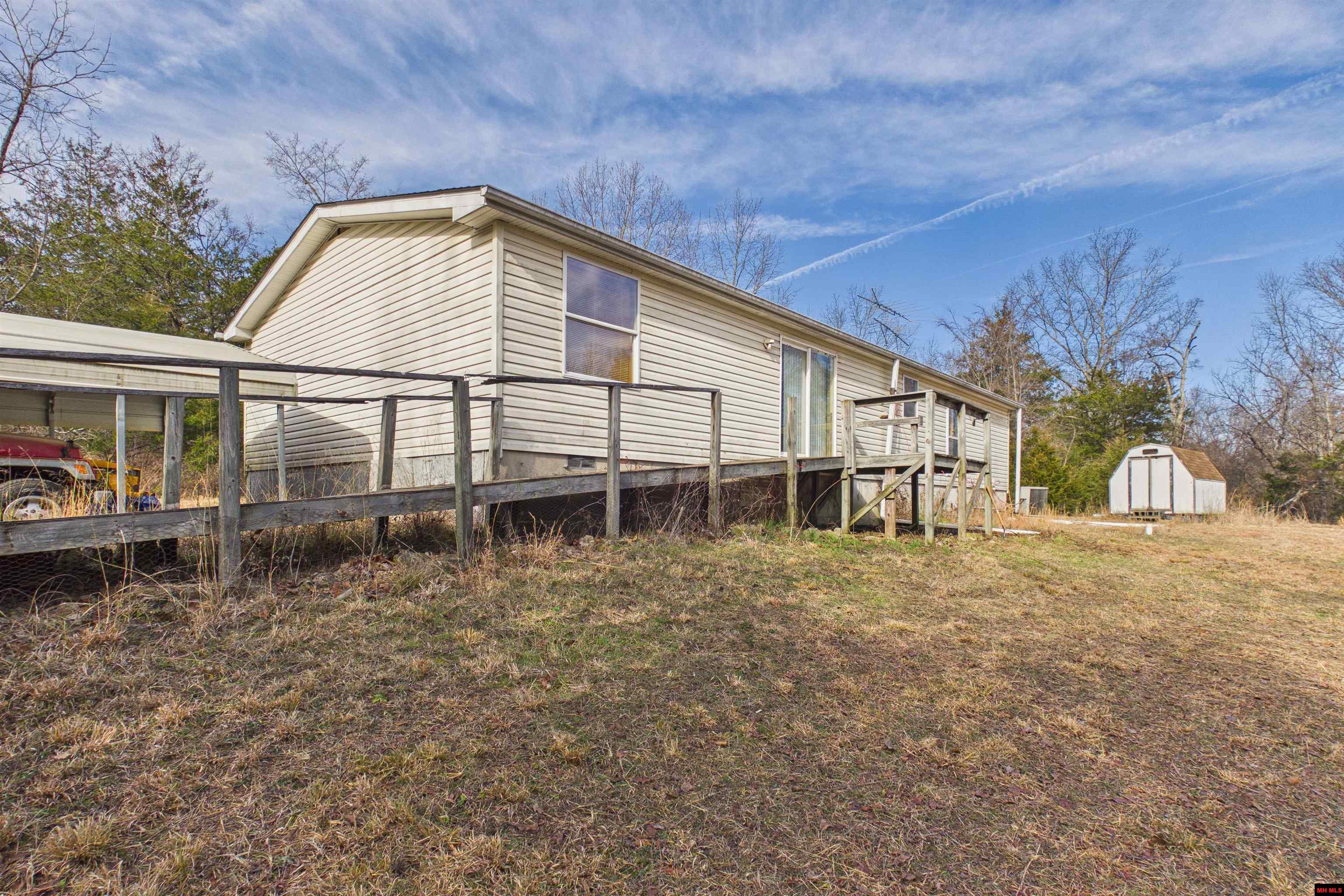 325 CR 787 Clarkridge, AR