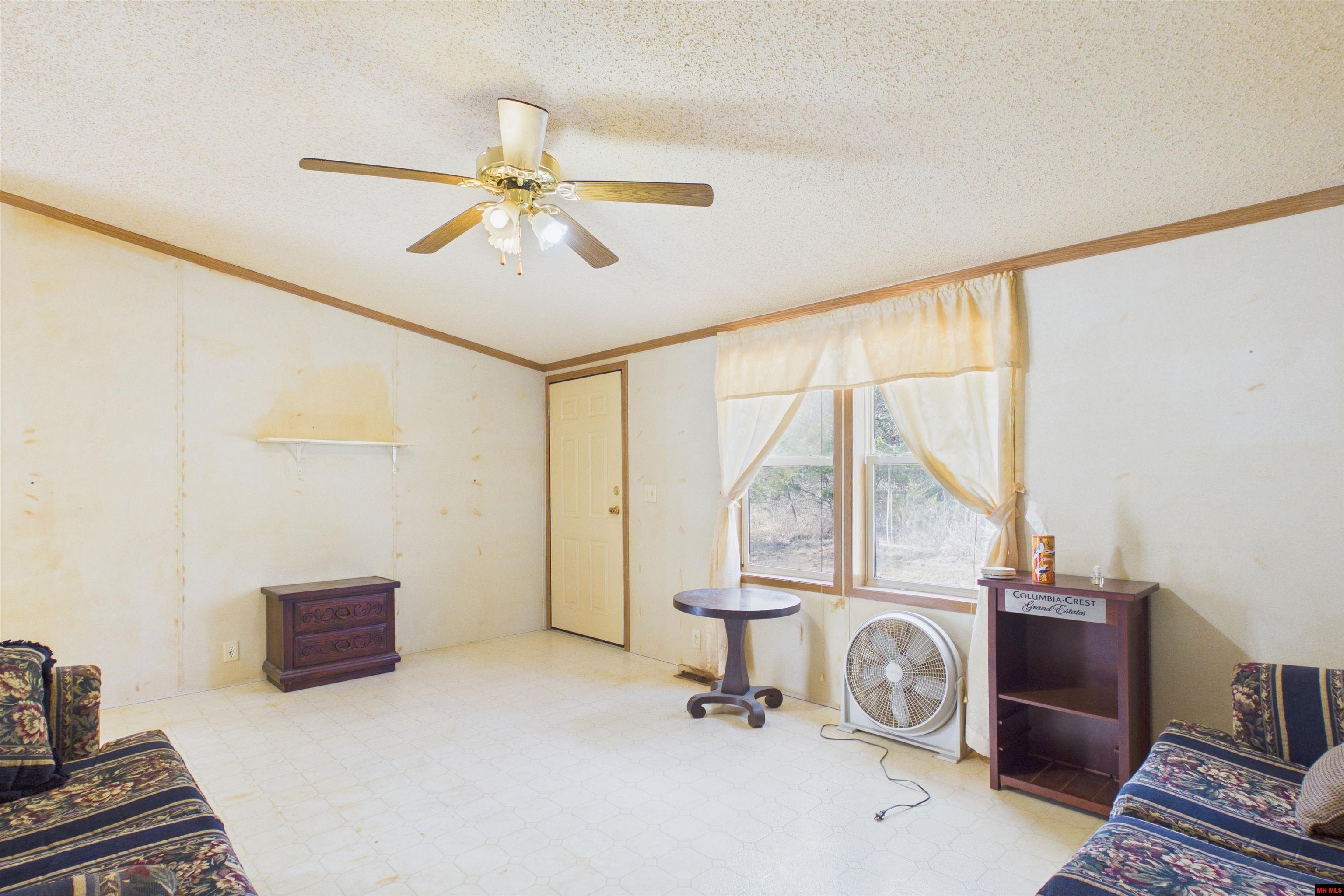 325 CR 787 Clarkridge, AR