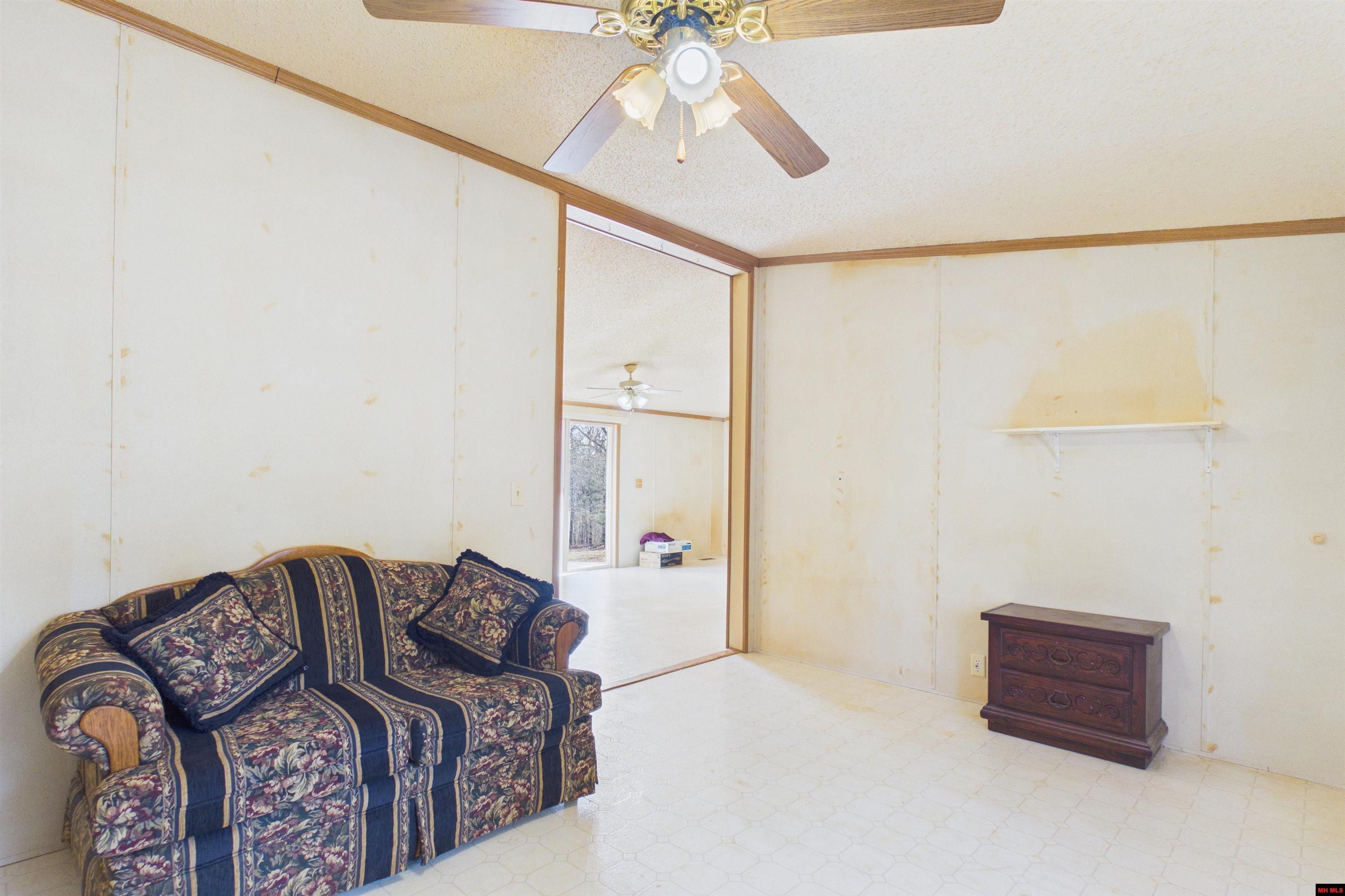 325 CR 787 Clarkridge, AR