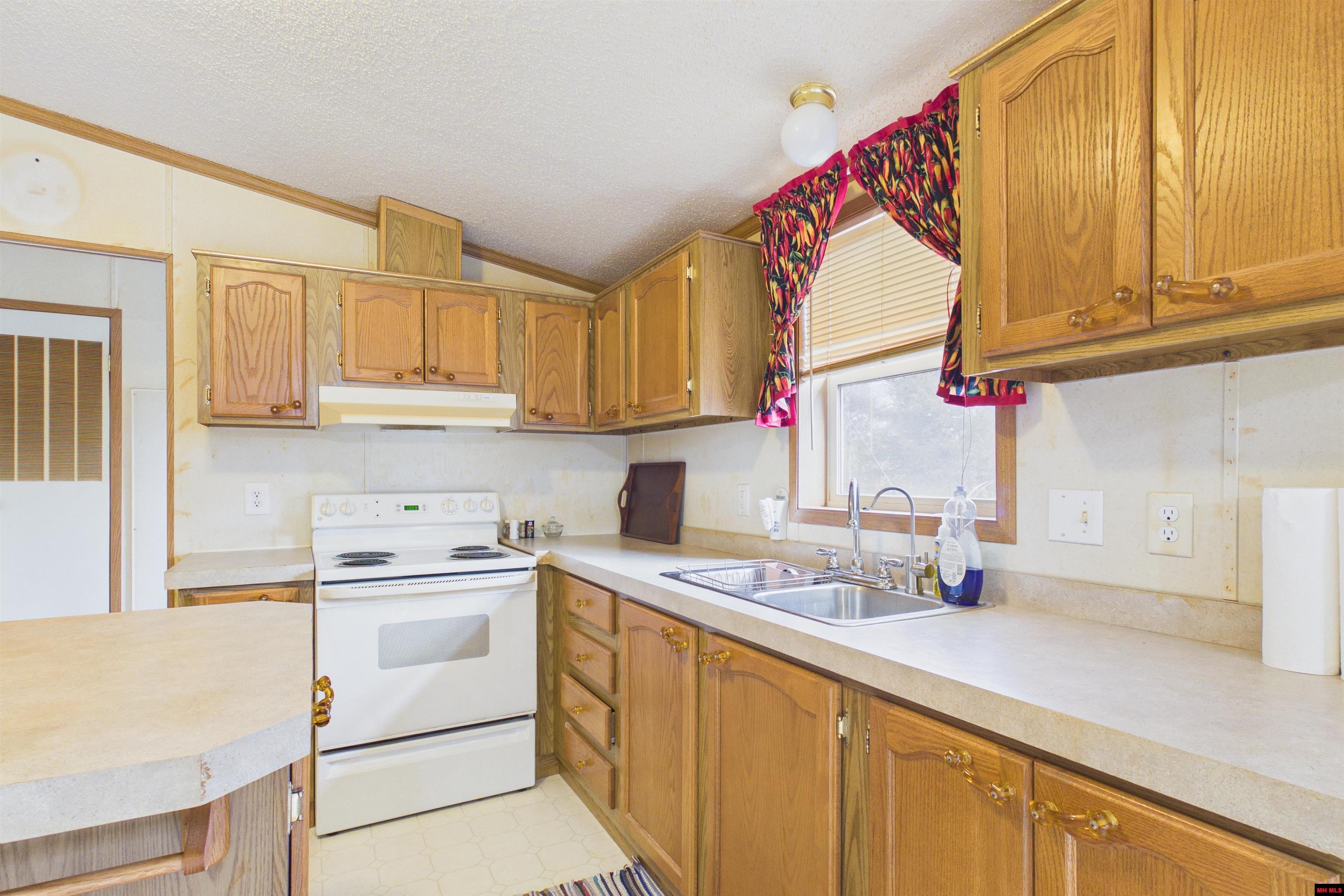 325 CR 787 Clarkridge, AR