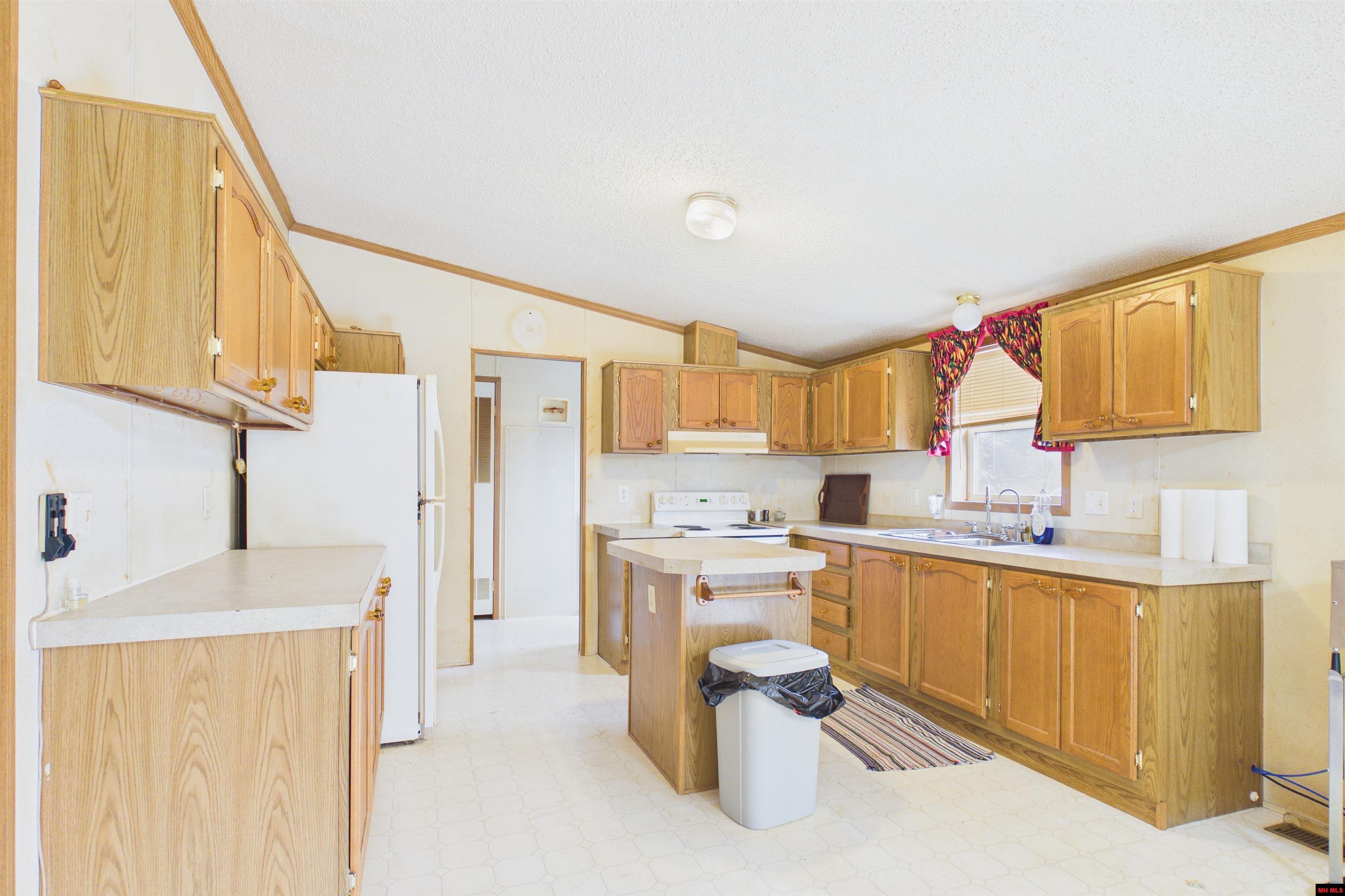 325 CR 787 Clarkridge, AR