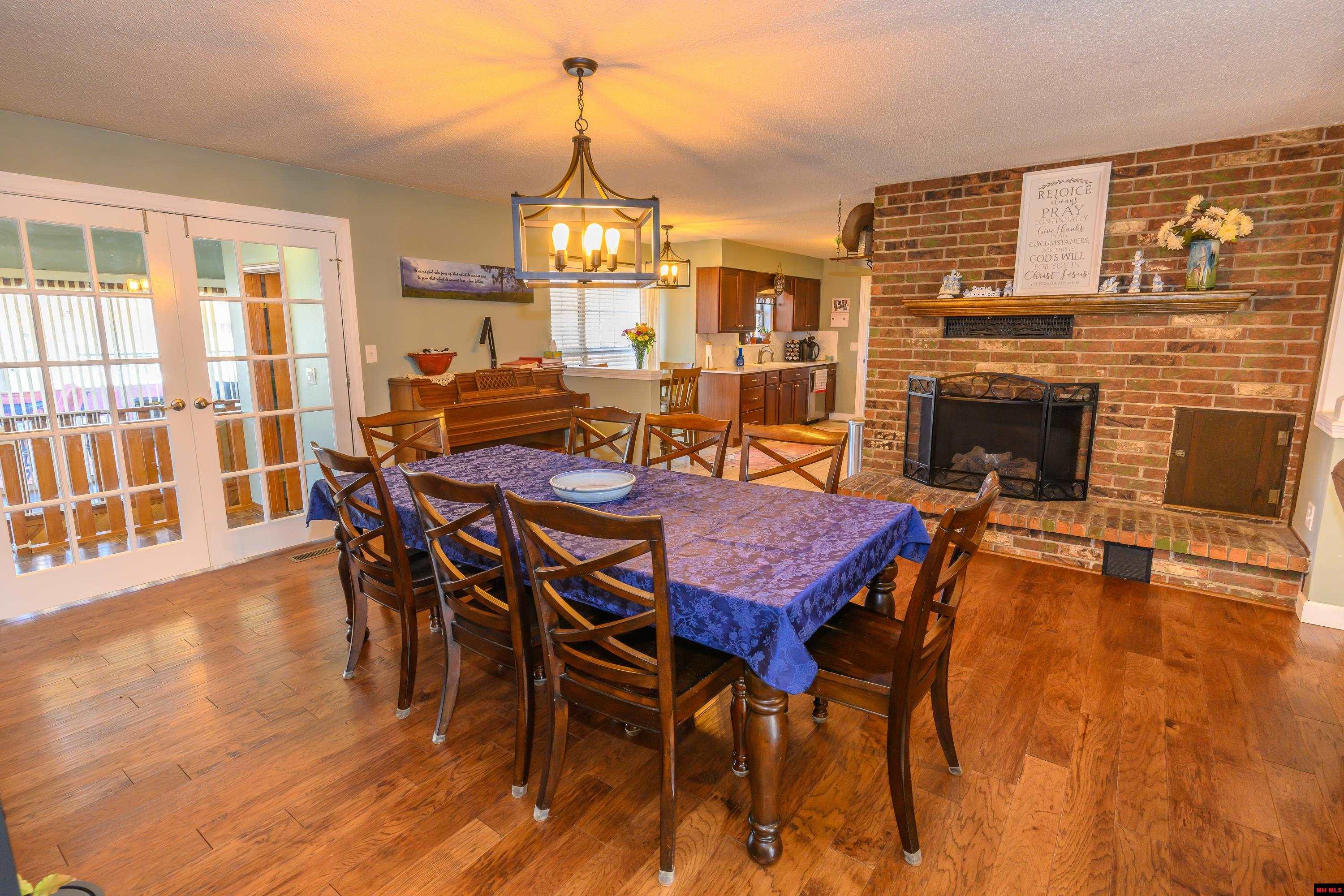 713 BAXTER AVENUE Mountain Home, AR