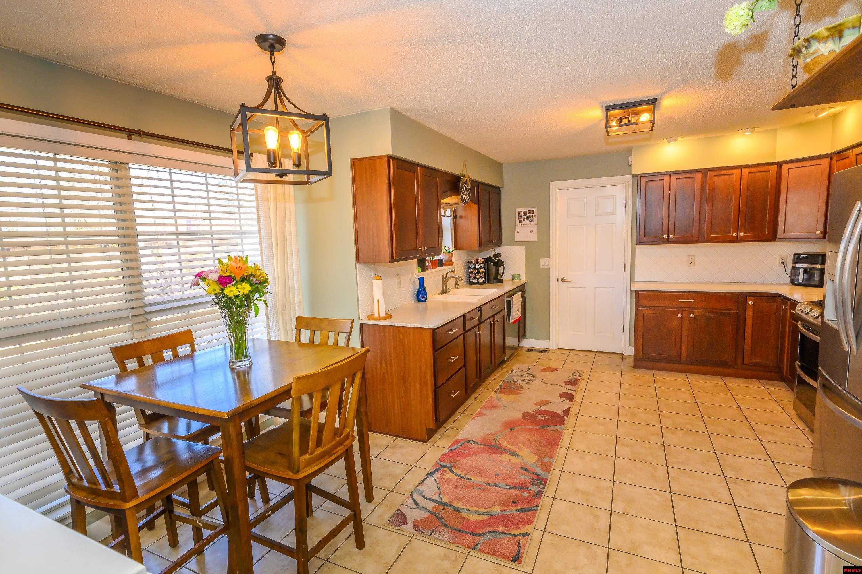 713 BAXTER AVENUE Mountain Home, AR