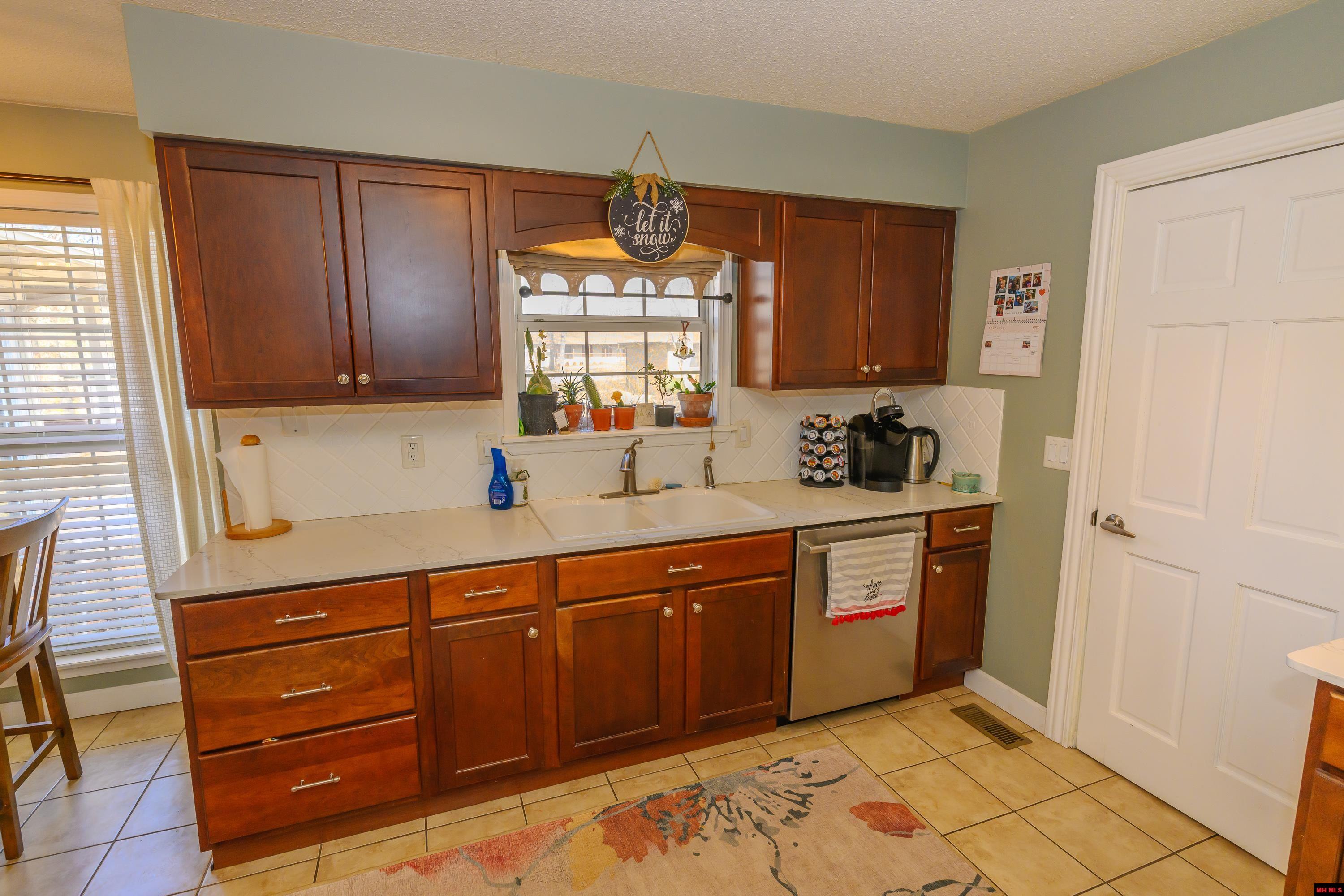 713 BAXTER AVENUE Mountain Home, AR