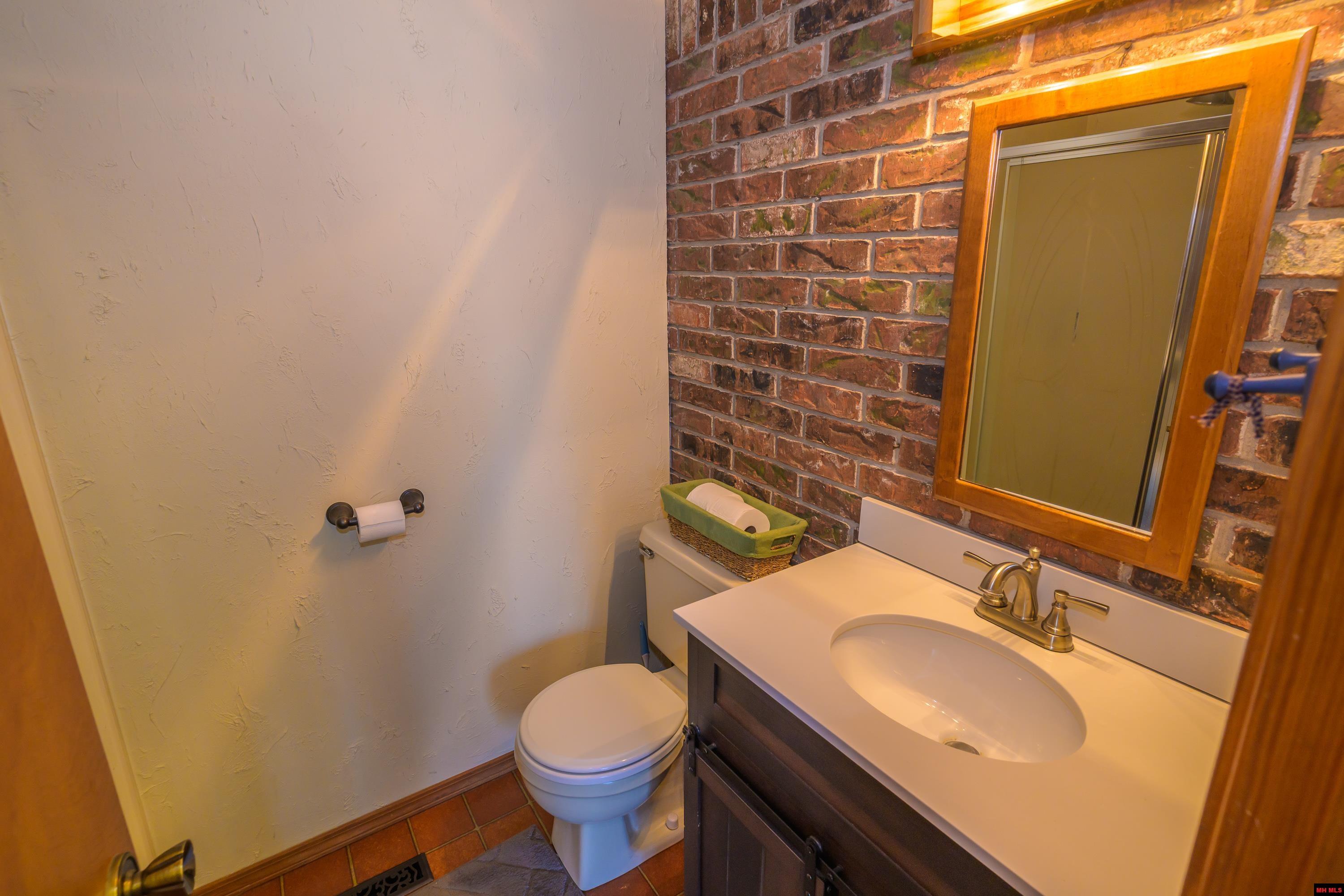 713 BAXTER AVENUE Mountain Home, AR