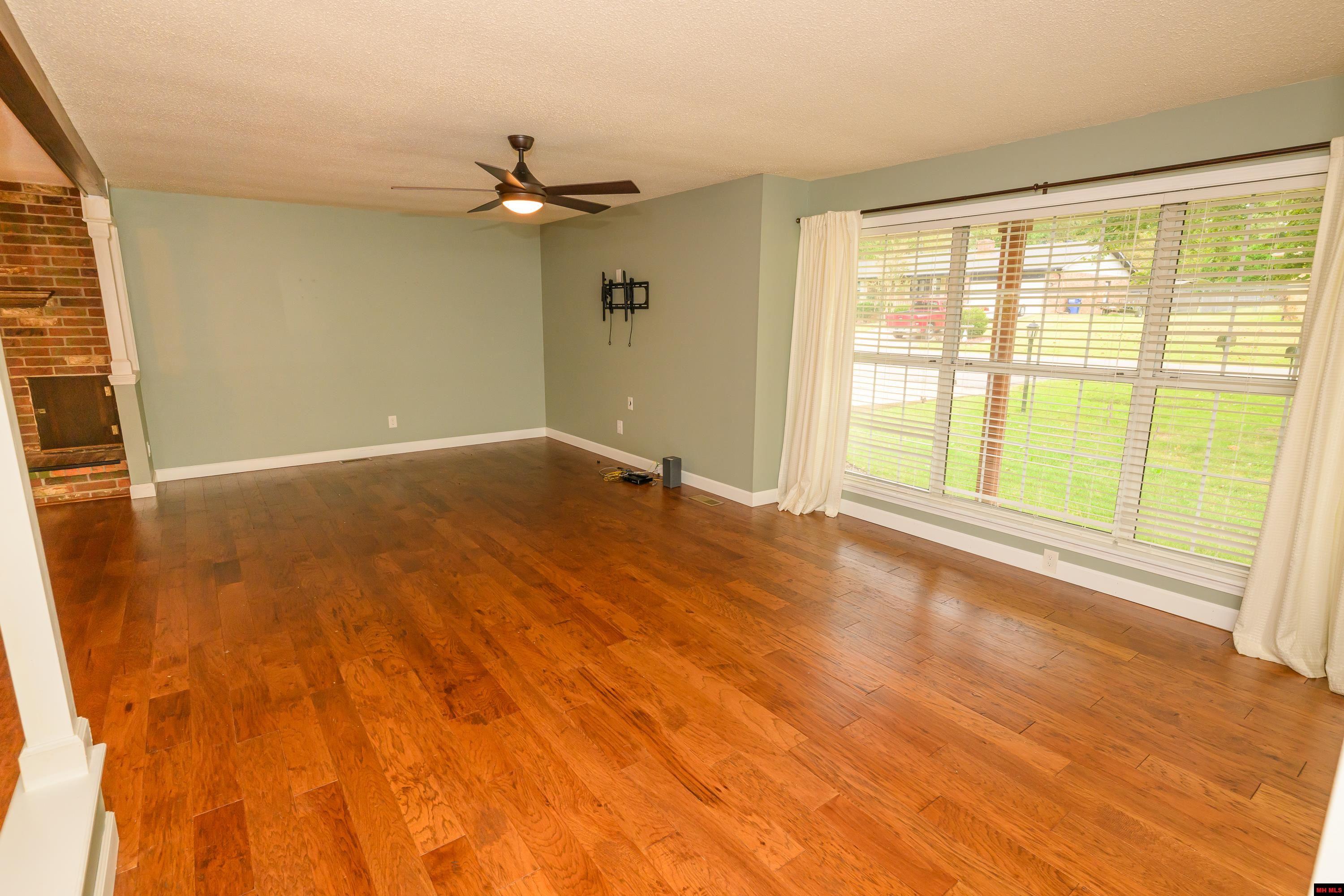 713 BAXTER AVENUE Mountain Home, AR