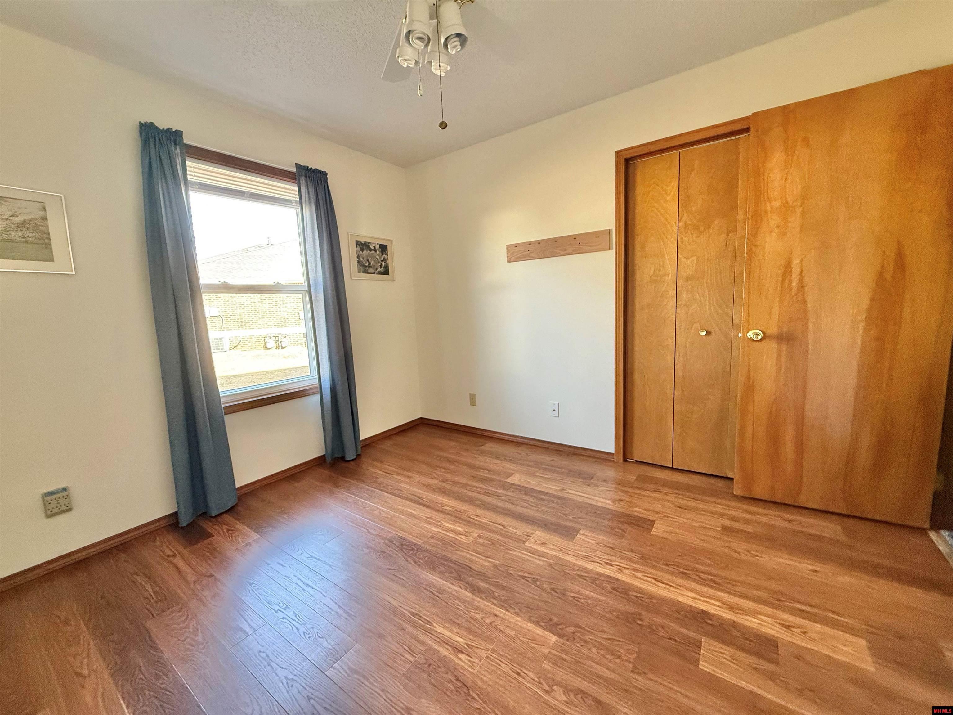 1526 Meadowhill Drive