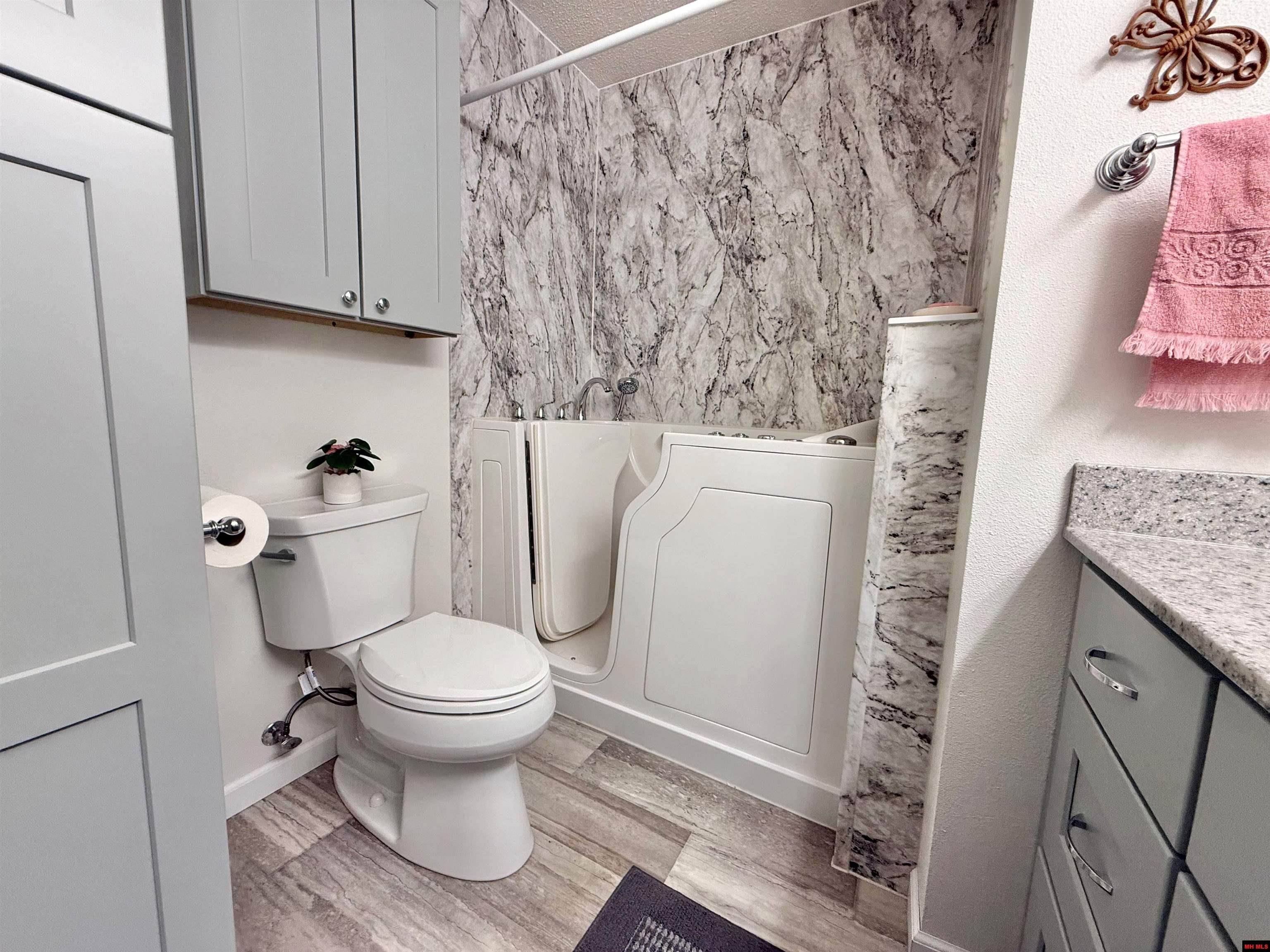 1526 Meadowhill Drive