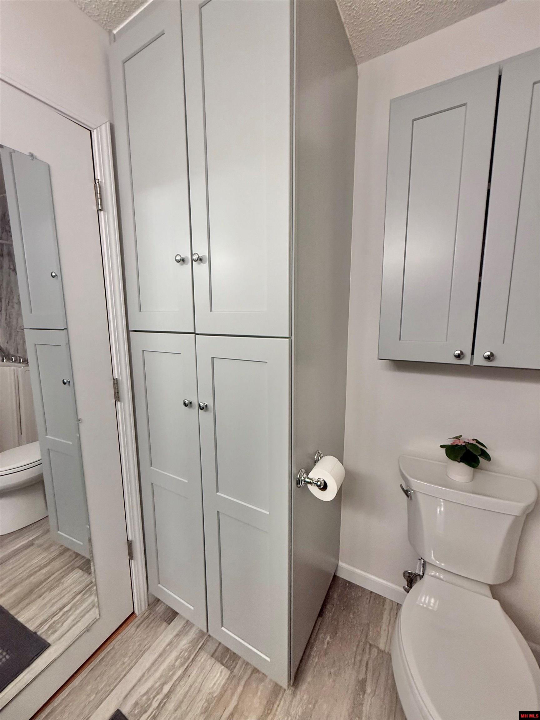 1526 Meadowhill Drive