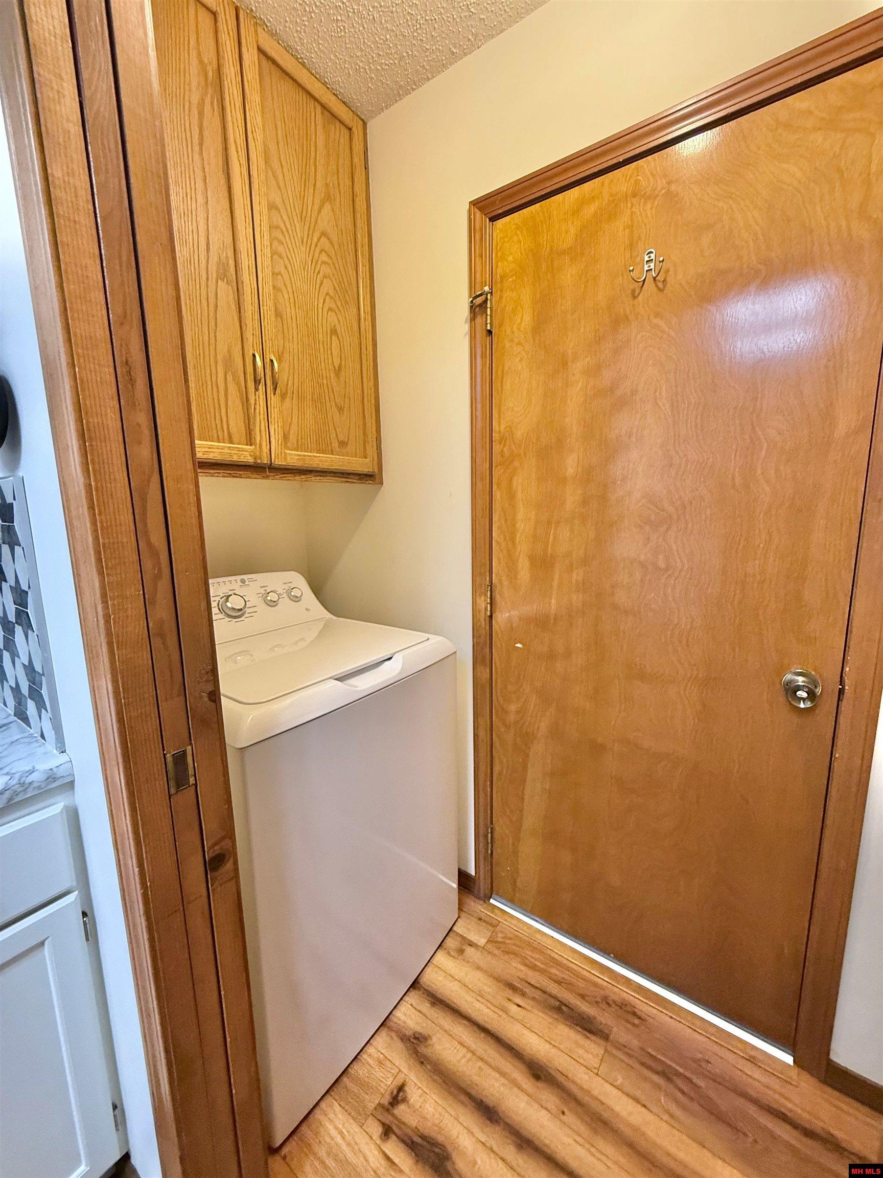 1526 Meadowhill Drive