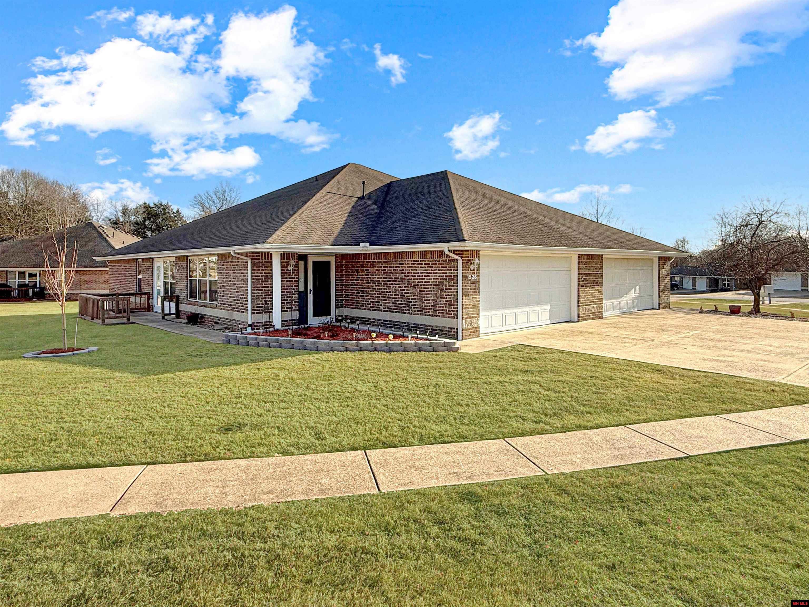 1526 Meadowhill Drive