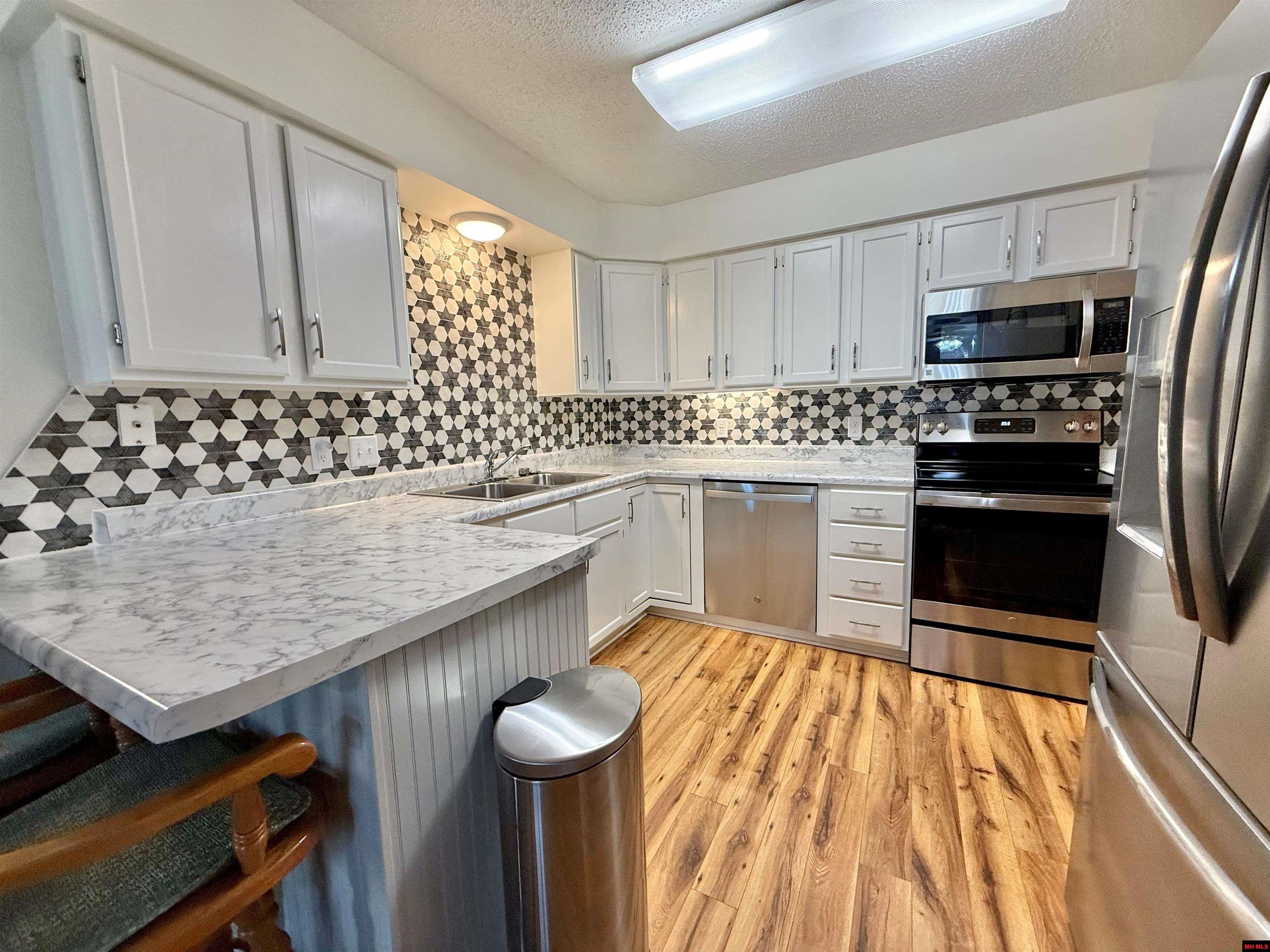 1526 Meadowhill Drive