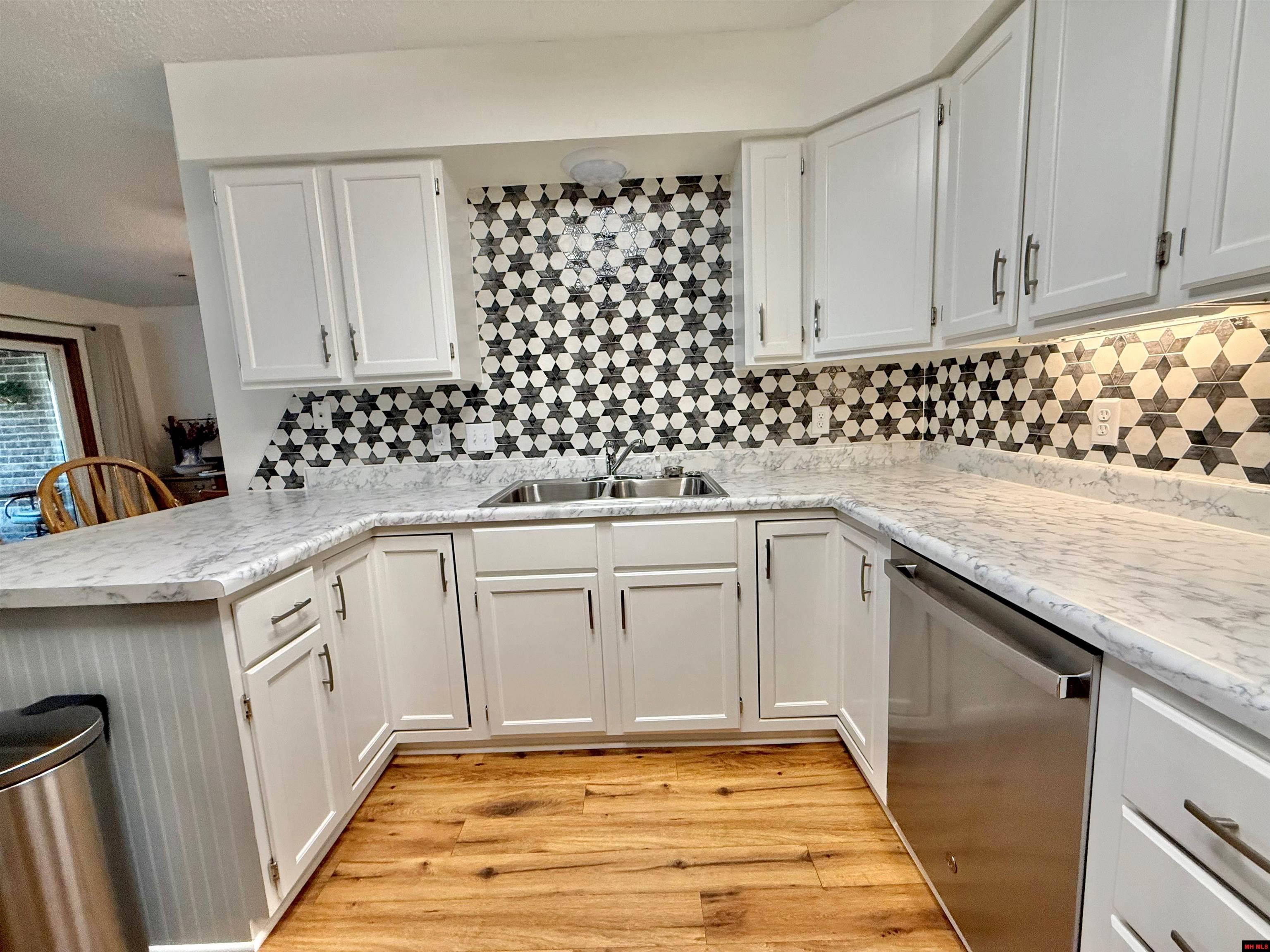 1526 Meadowhill Drive