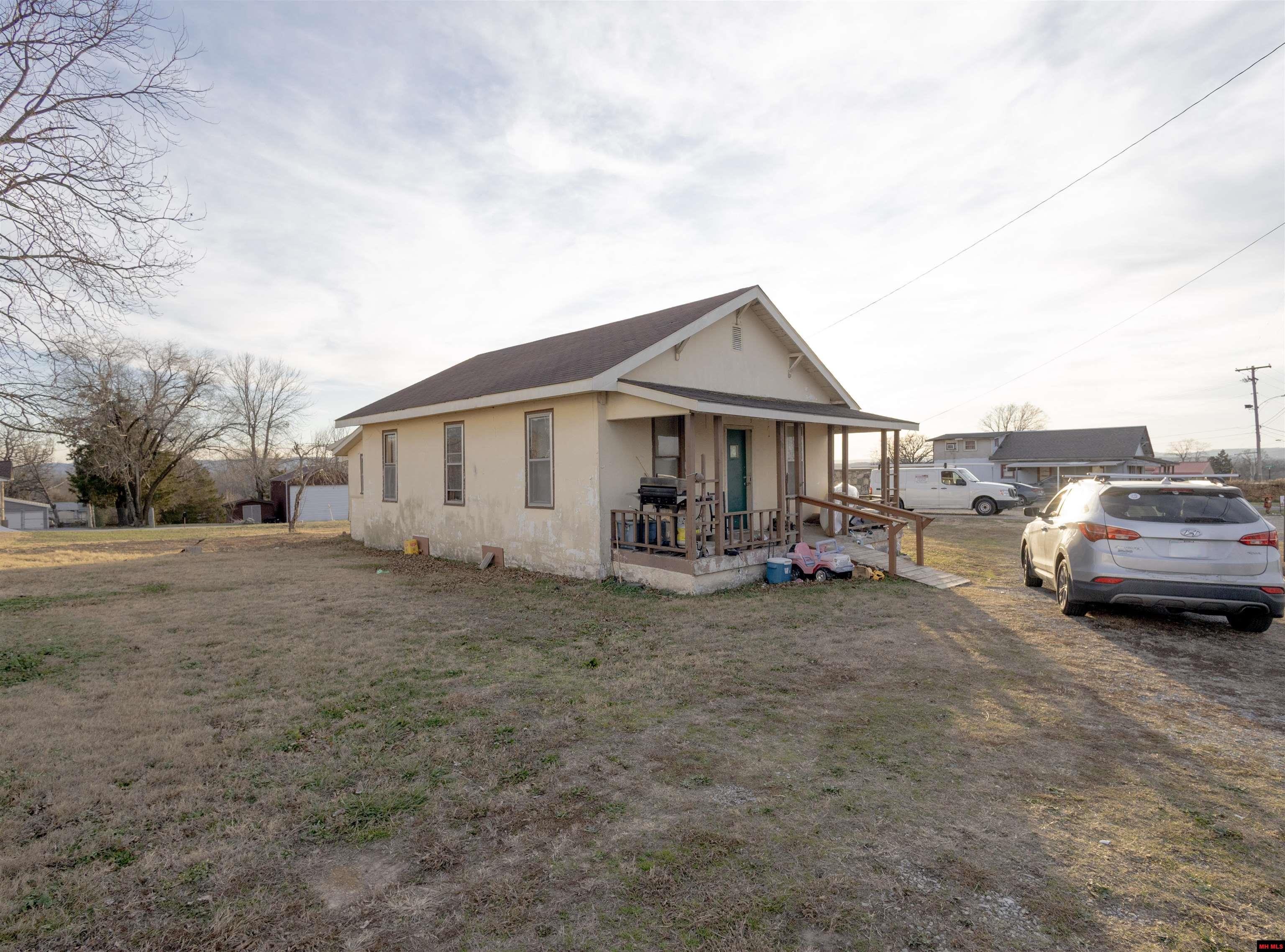 145 HWY 62 Gassville, AR