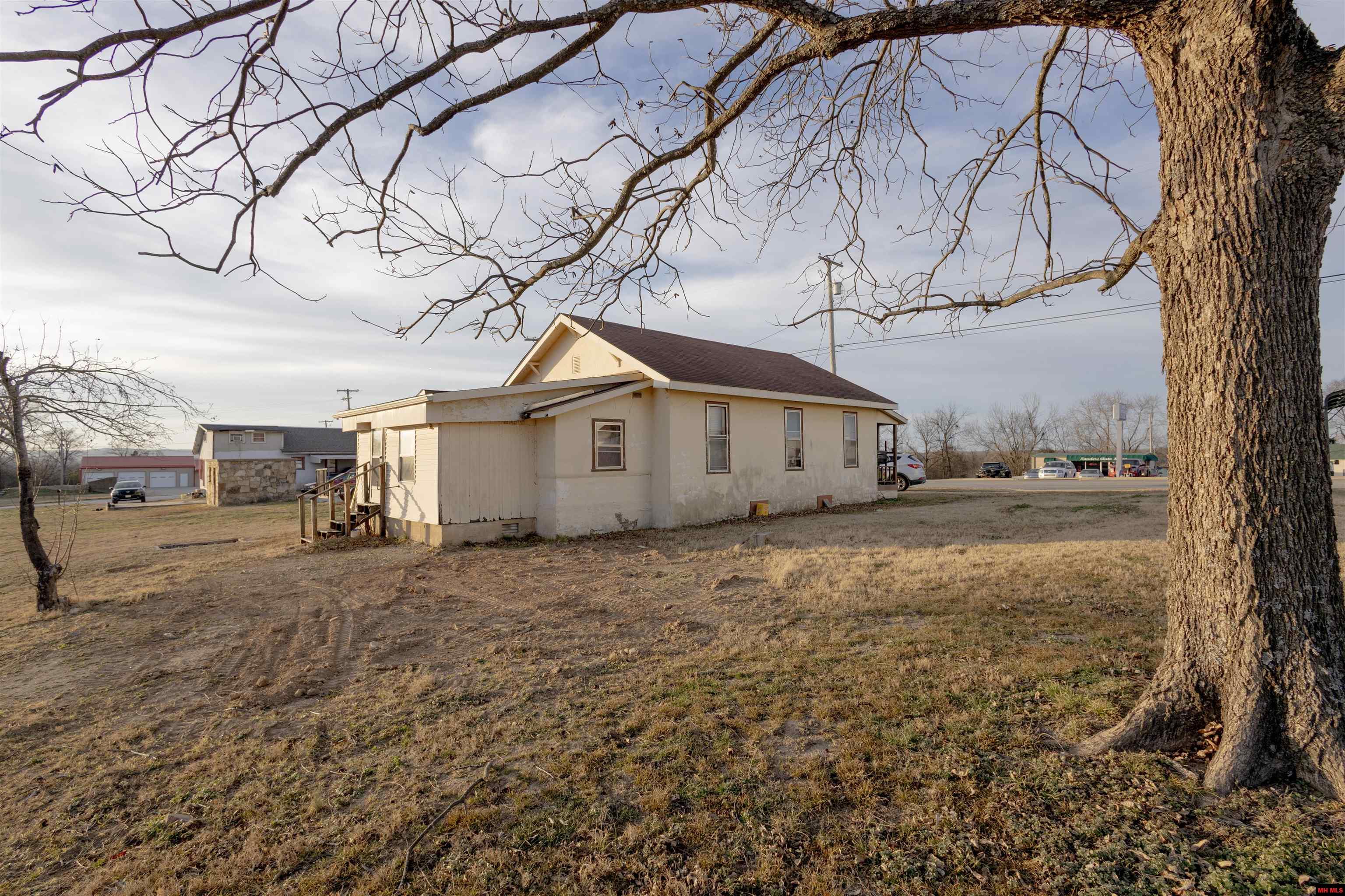 145 HWY 62 Gassville, AR