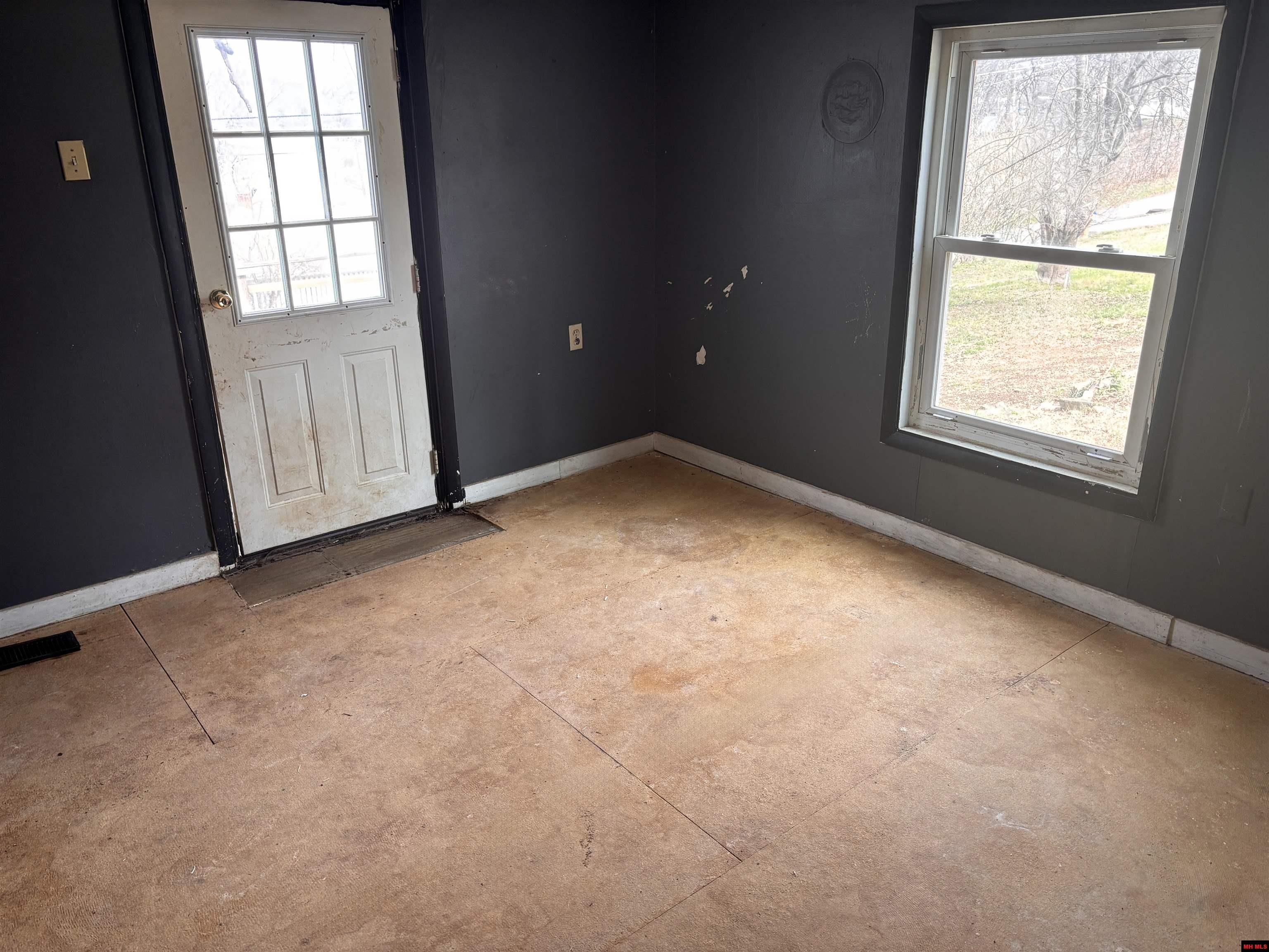 1030 BETHEL AVENUE Mammoth Spring, AR