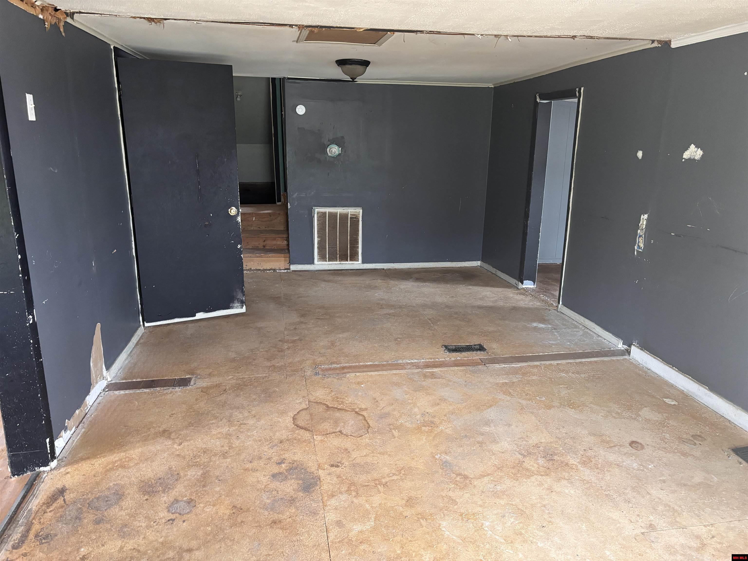 1030 BETHEL AVENUE Mammoth Spring, AR