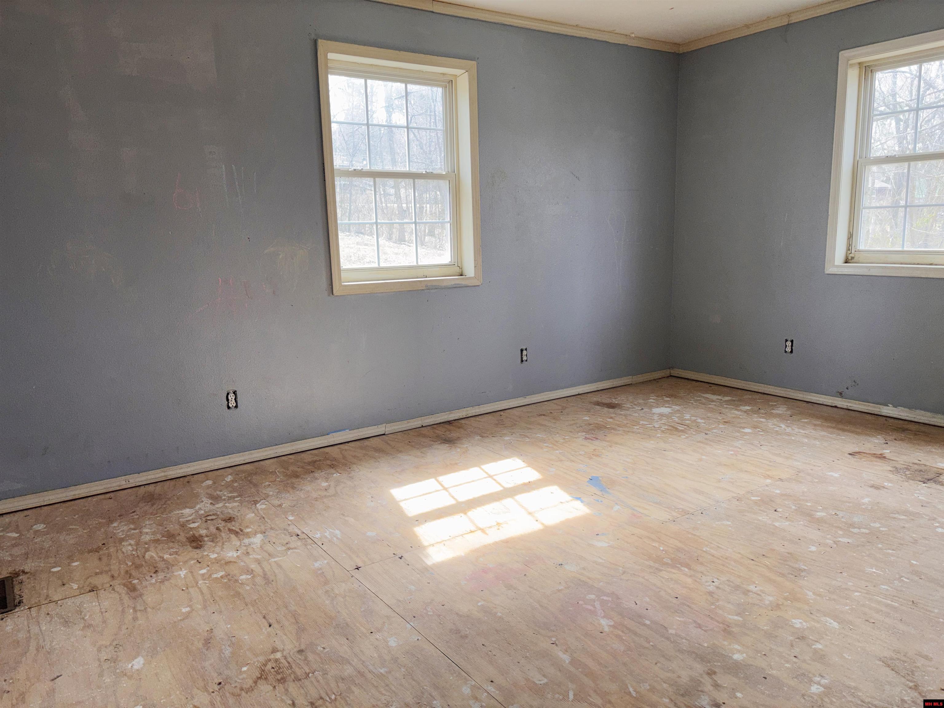 1030 BETHEL AVENUE Mammoth Spring, AR