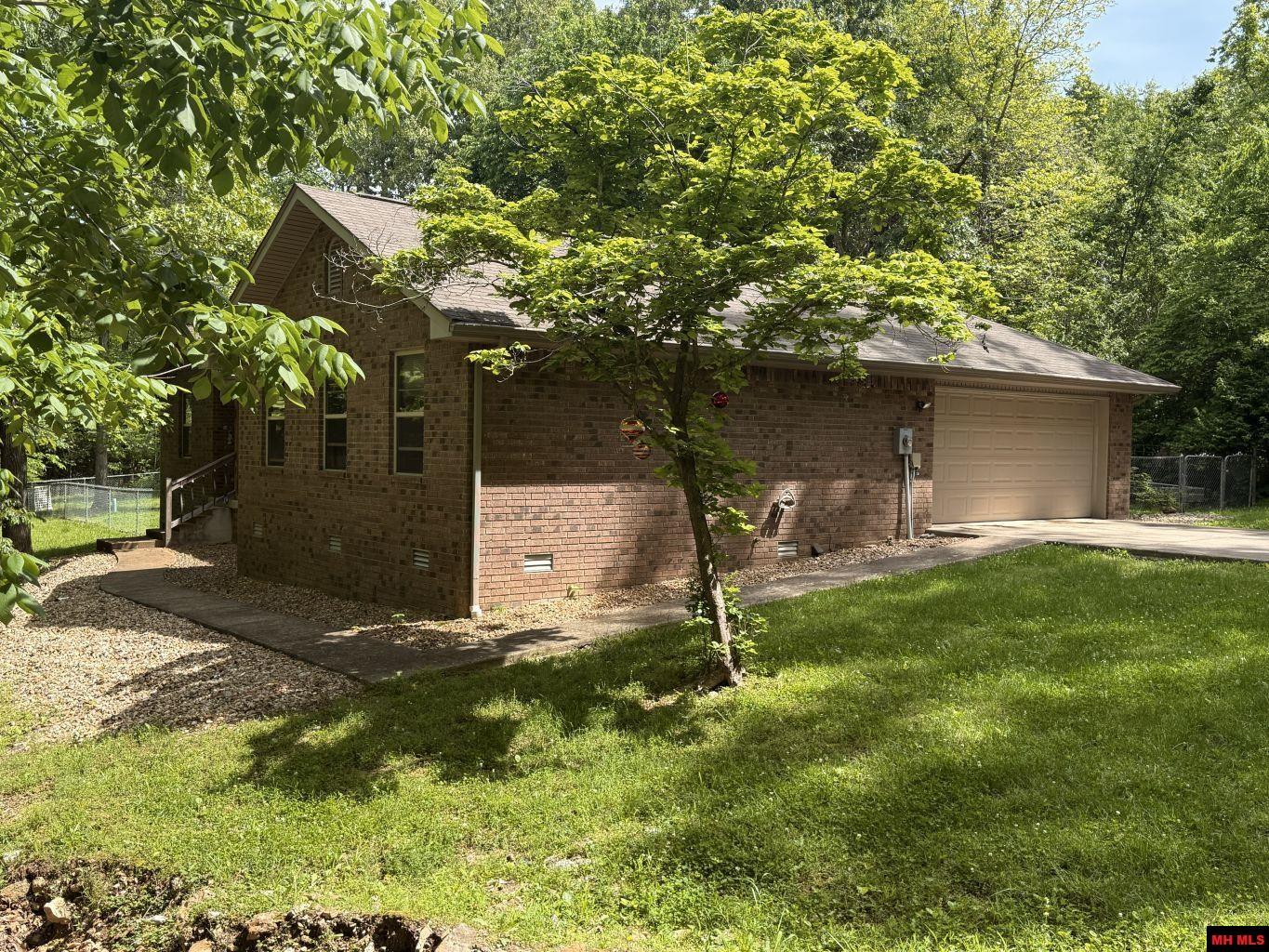 87 FLINTRIDGE COURT Mountain Home, AR 72653